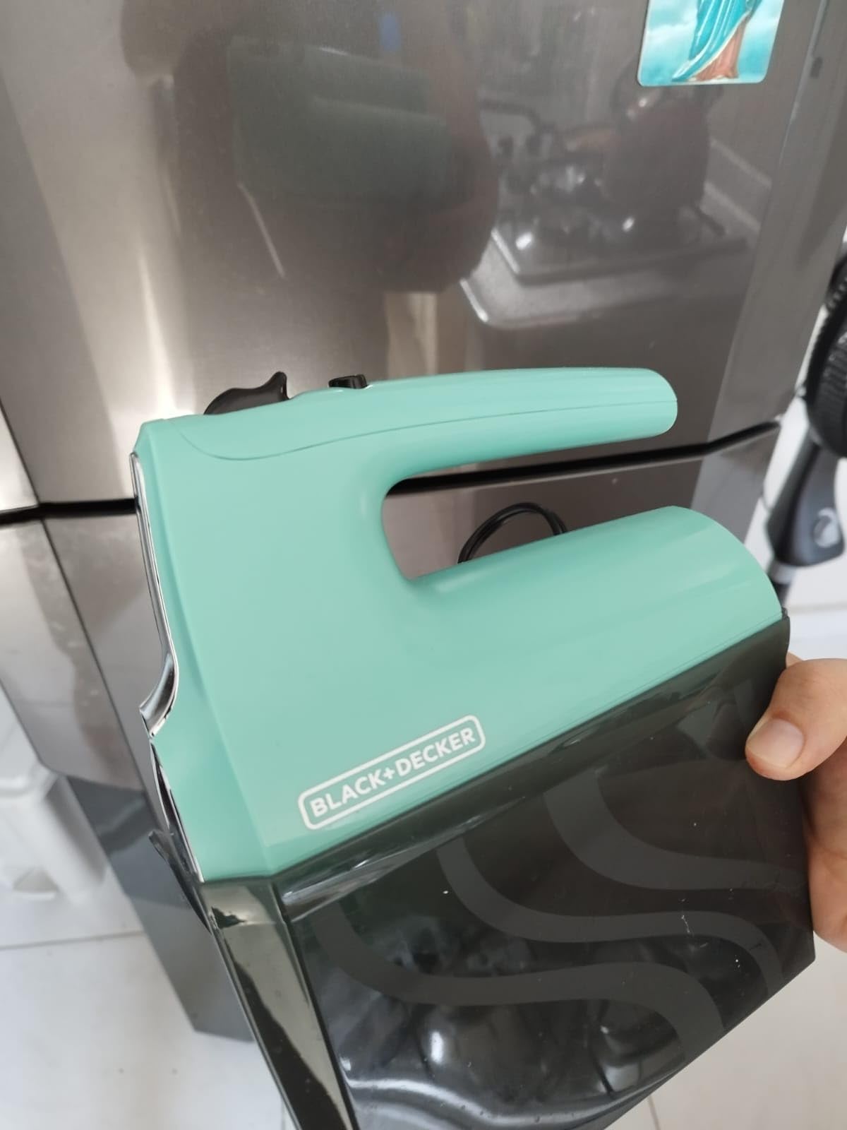 BLACK+DECKER Hand Held Mixer MX610B, 5-Speed | 350W hand mixer with Turbo Boost, beaters, whisk, dough hooks and snap-on storage case customer photo 2