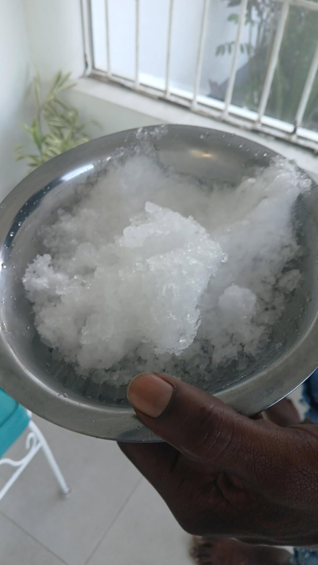 Reespring Snow Cone Machine Shaved Ice Machine Ice Crusher with 4 Blades Kitchen Electric for Shaved Ice and Snow Cone (300W 2000r/min) Comes with a Free Ice Pick,Ice Cube Tray, 6 Syrup dispensers customer photo 1