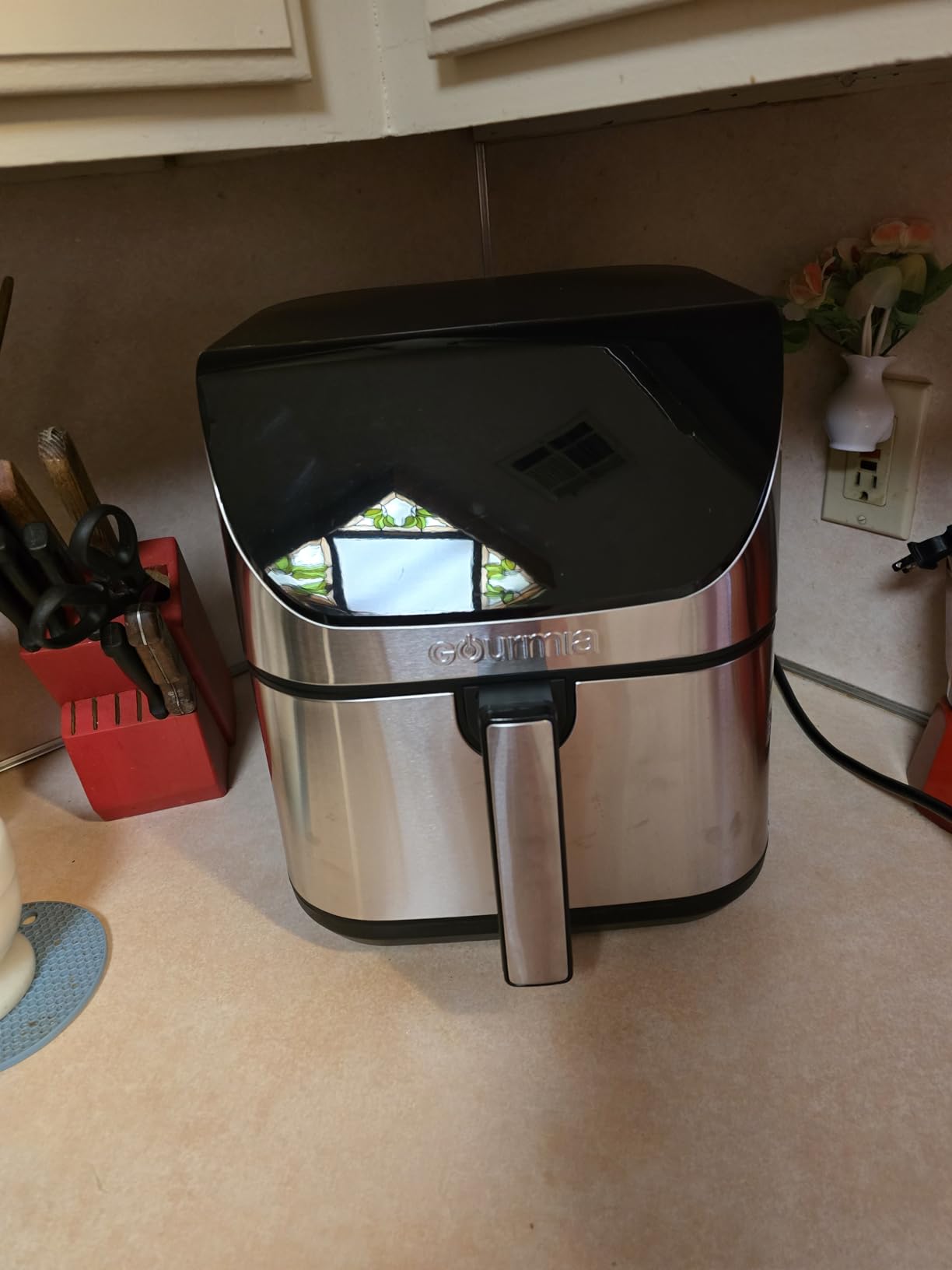 Gourmia Air Fryer - 8 Qt Extra Large Capacity, FryForce360, Digital Display with 12 Presets customer photo 2