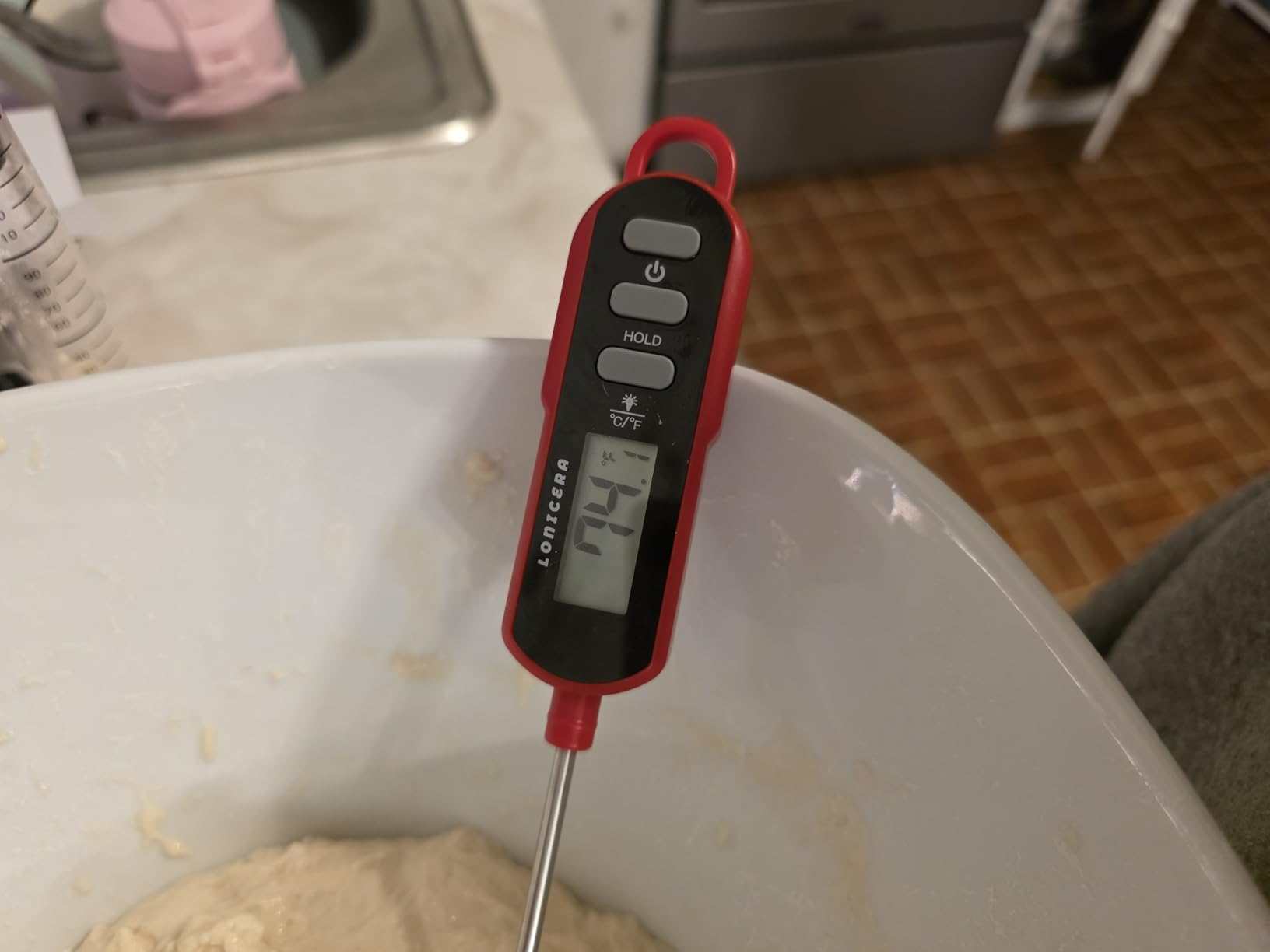 LONICERA Digital Cooking Thermometer for Bread, 5-Inch Probe, Red | 2-3 second instant read, IPX6 waterproof, backlit display, ±2°F accuracy, for bread, dough, liquids, water and meat customer photo 2