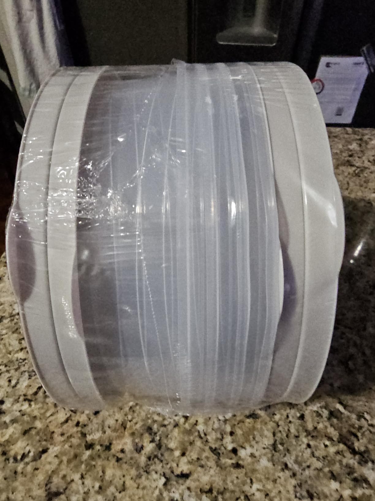 Evelots Pie Container with Lid, 2-Pack, 11-Inch, Clear, BPA-Free customer photo 2