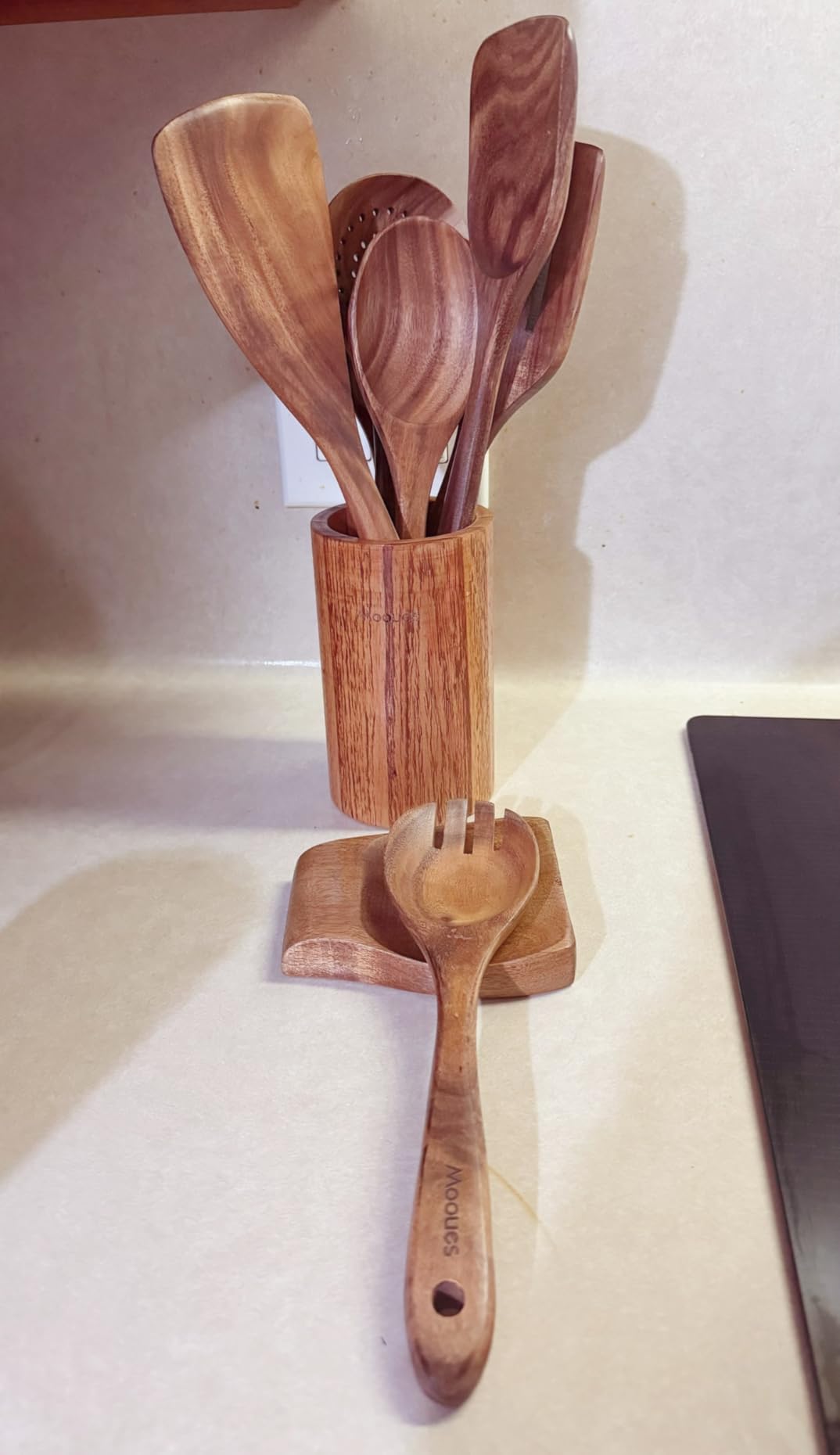 Mooues Wooden Kitchen Utensil Set, 9 Piece Natural Teak with Spoon Rest customer photo 1