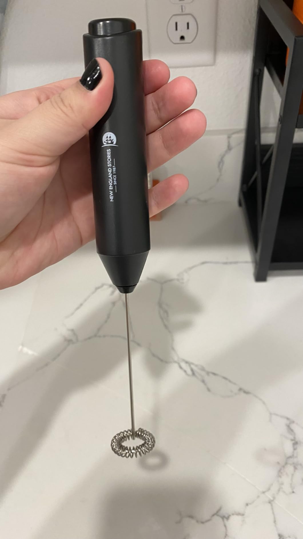 Powerful Milk Frother Wand - Mini Handheld Milk Frother with Stainless Steel Whisk - Battery-Powered Drink Mixer for Coffee, Lattes, Cappuccinos, Matcha - Coffee Enthusiasts Gift - Black customer photo 2