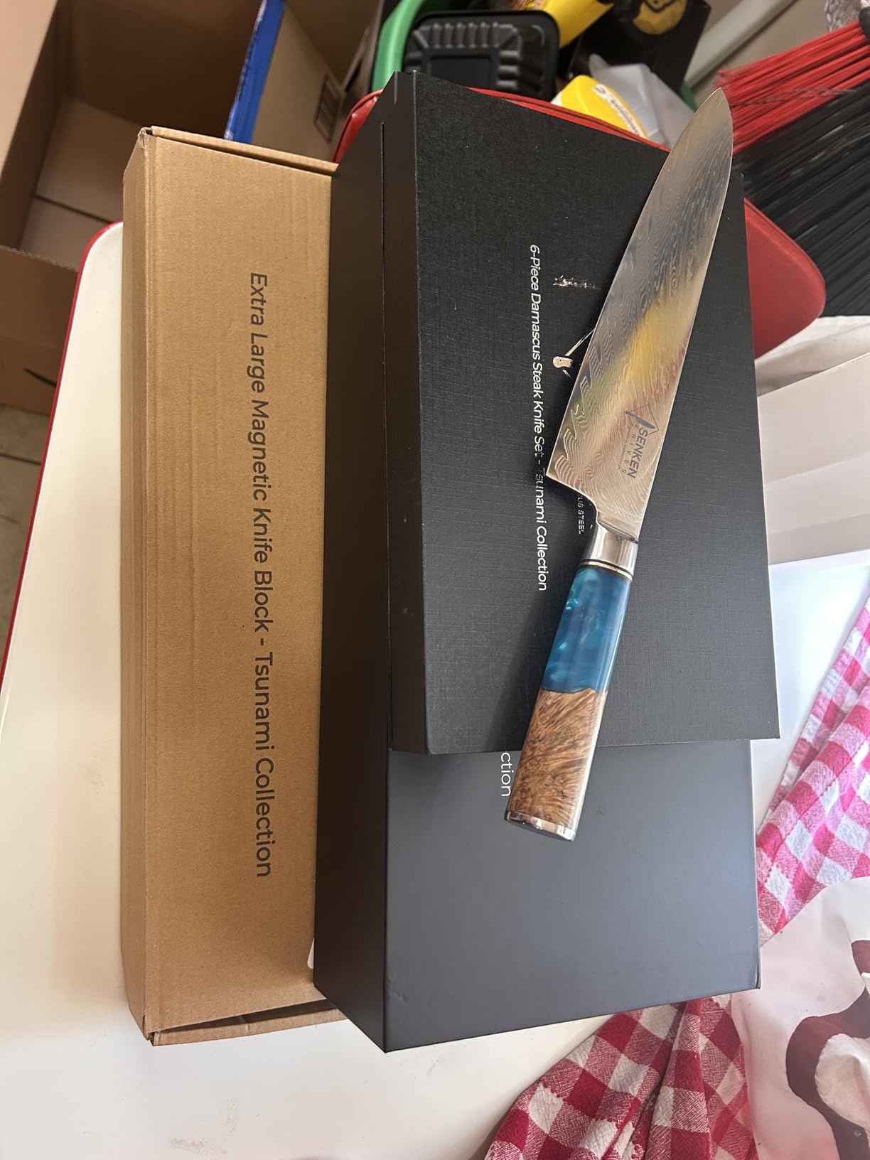 SENKEN 7-Piece Damascus Kitchen Knife Set - Tsunami Collection - 67-Layer Japanese VG10 Steel customer photo 2