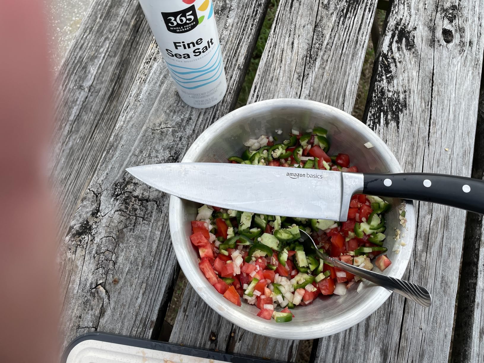 Amazon Basics Classic 8-inch Full Tang High Carbon Stainless Steel Chef's Knife, Multipurpose Kitchen Knife with Three Rivets, Silver customer photo 1