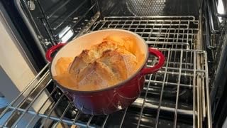 Miereirl 6 Quart Enameled Dutch Oven Pot with Lid, Cast Iron Dutch Oven with Dual Handles for Bread Baking, Cooking, Non-stick Enamel Coated Cookware (Dark Blue) customer photo 2
