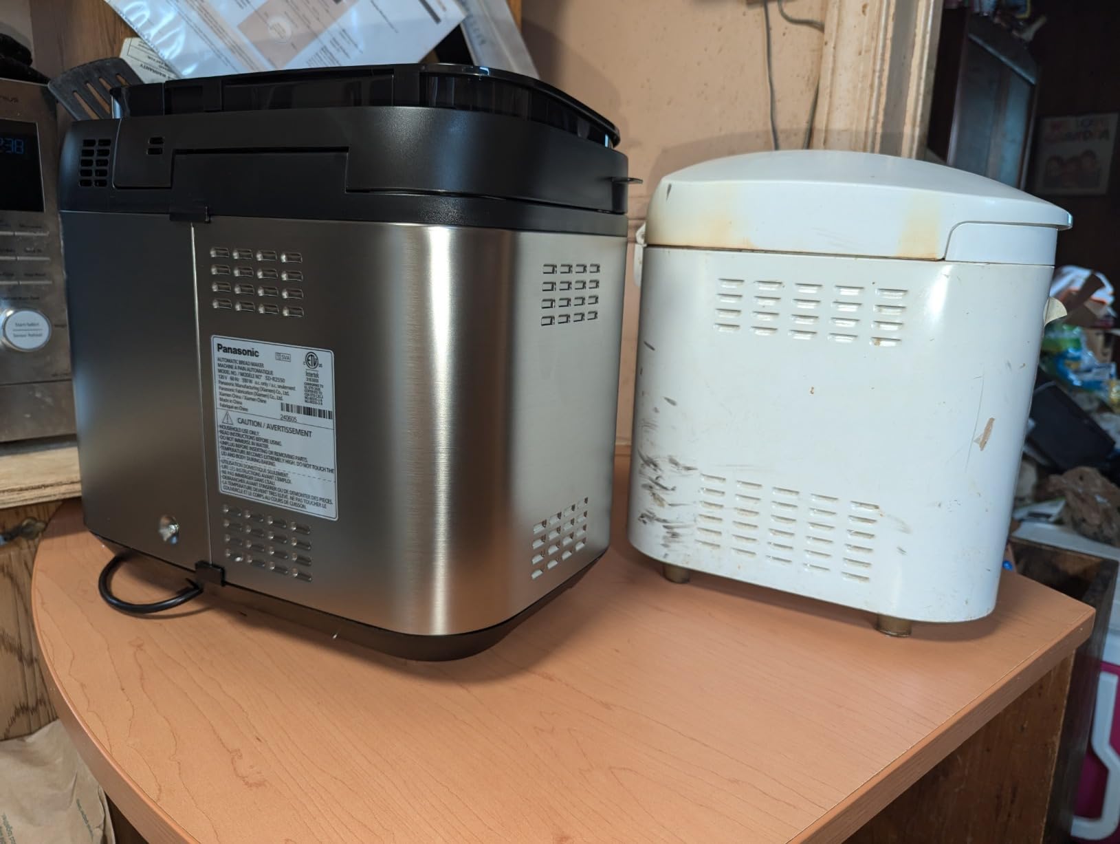 Panasonic Automatic Bread Maker SD-R2550, 20 Presets, Raisin Nut Dispenser customer photo 2