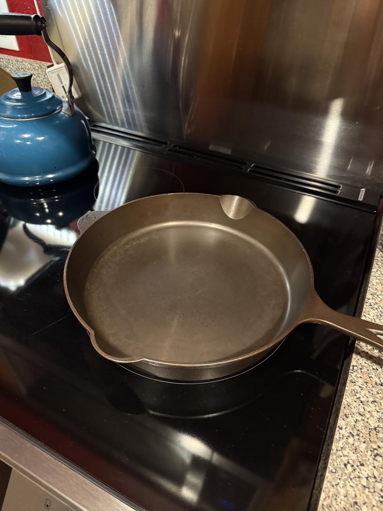 Smithey No. 10 Skillet - 11-5/8-Inch Pre-Seasoned Heirloom Pan - Made in USA customer photo 1