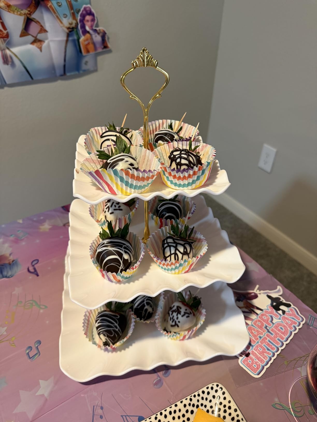 DAFURIET Plastic Dessert Cupcake Stand, 3 Tier Cupcake Tower Holder, White customer photo 1