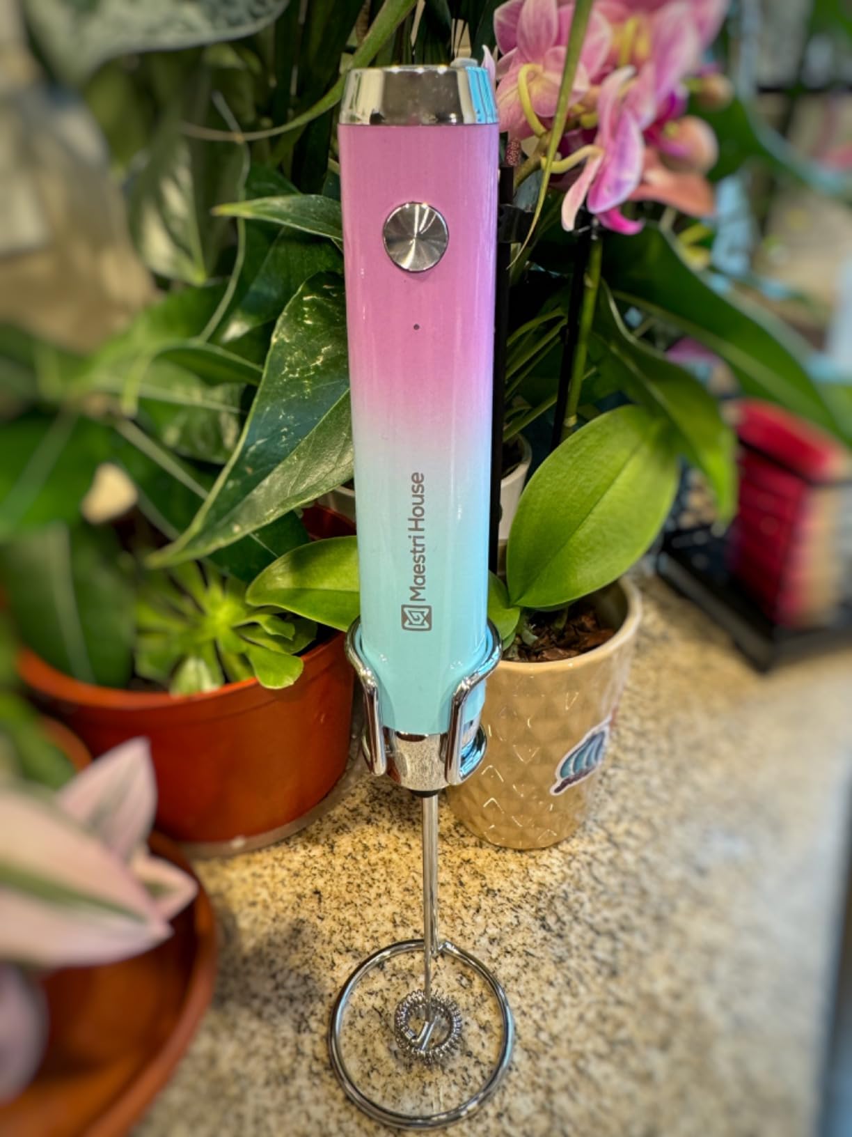 Maestri House LunaFro Rechargeable Milk Frother,Stand & 2 Detachable Whisks | 8000RPM Turbo Motor, 1200mAh lithium battery, Handheld Milk Frother for Lattes, Cappuccino, Matcha & Powdered Supplements customer photo 1