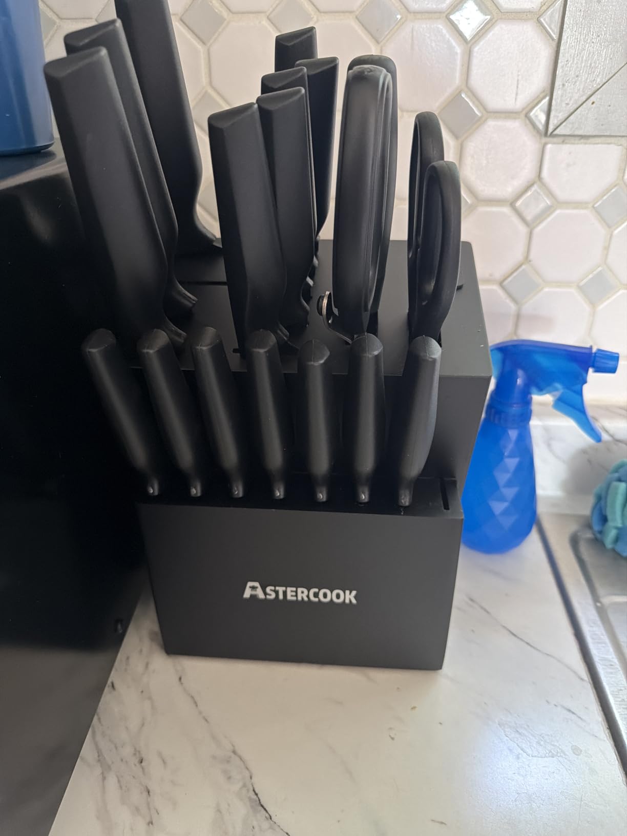 Knife Set, Astercook 21 Pieces Knife Sets for Kitchen with Block, Dishwasher Safe Kitchen Knife Set with Built-in Sharpener, German Stainless Steel Black Knife Block Set, Fathers Day Gift for Men customer photo 1