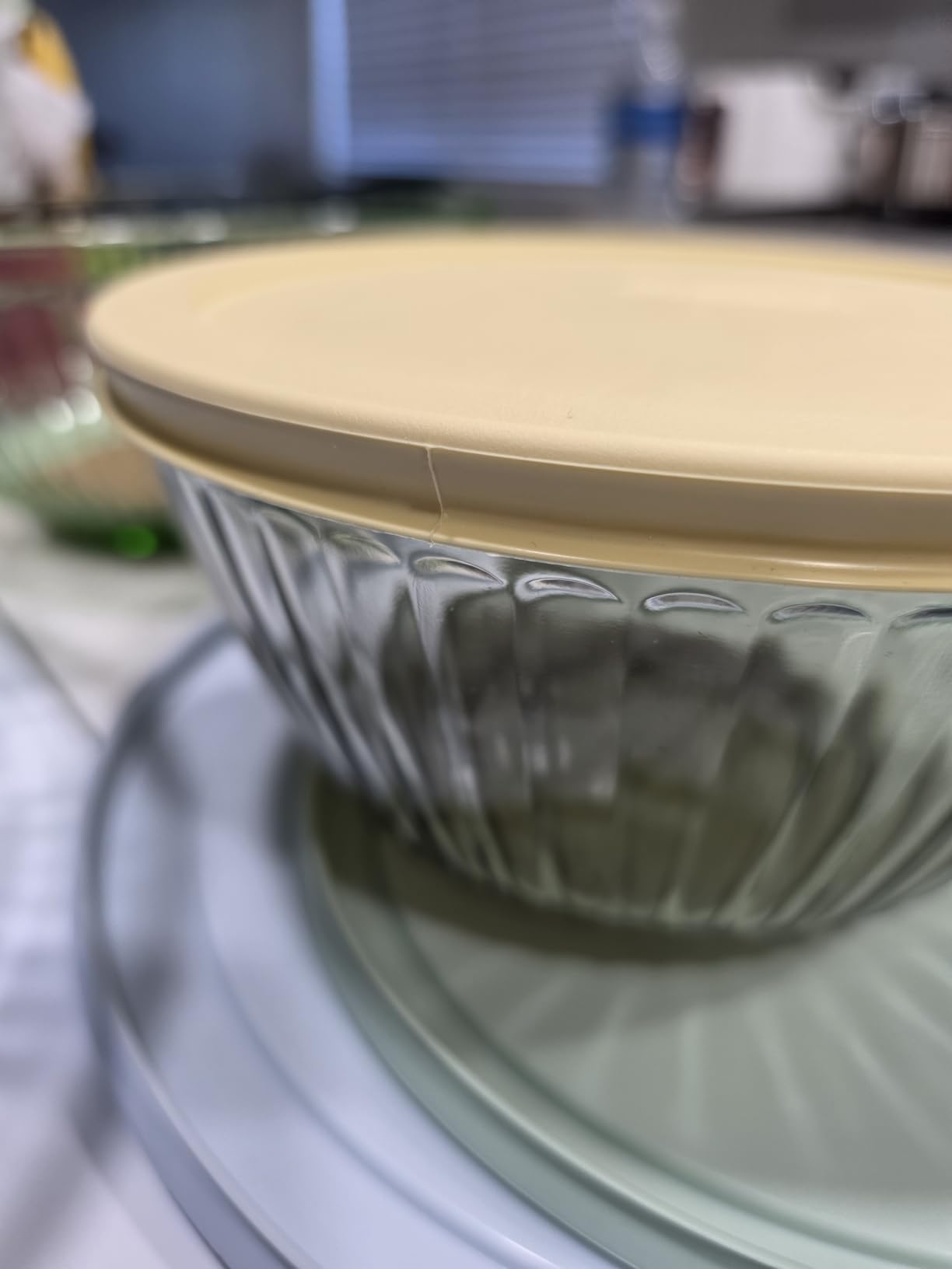 Pyrex Colors Tinted (3-Pack) Sculpted Tinted Glass Mixing Bowls | 1.3, 2.3 & 4.5 QT Nesting Set with Plastic Lids customer photo 2