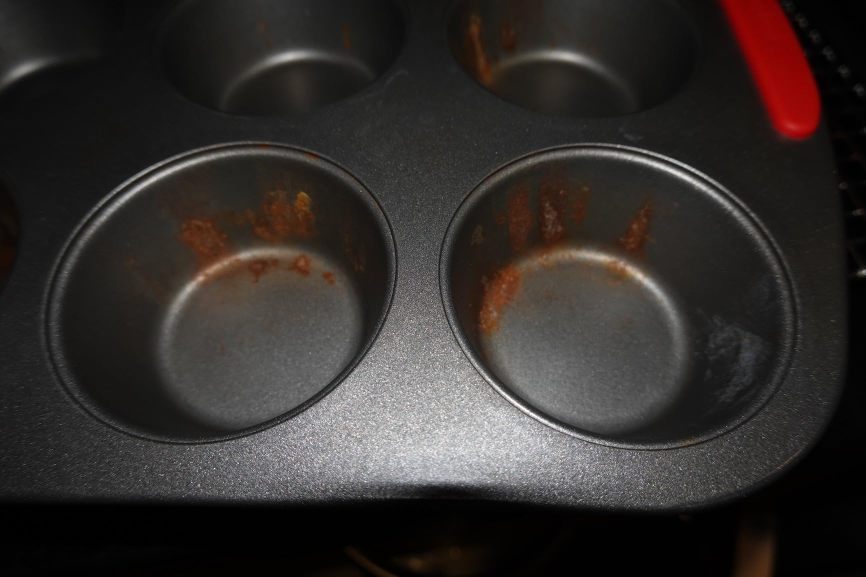 GoodCook MegaGrip 12-Cup Muffin Pan with Silicone Grip Handles, Durable Heavy-Gauge Steel Construction, Scratch-Resistant Nonstick Coating customer photo 1