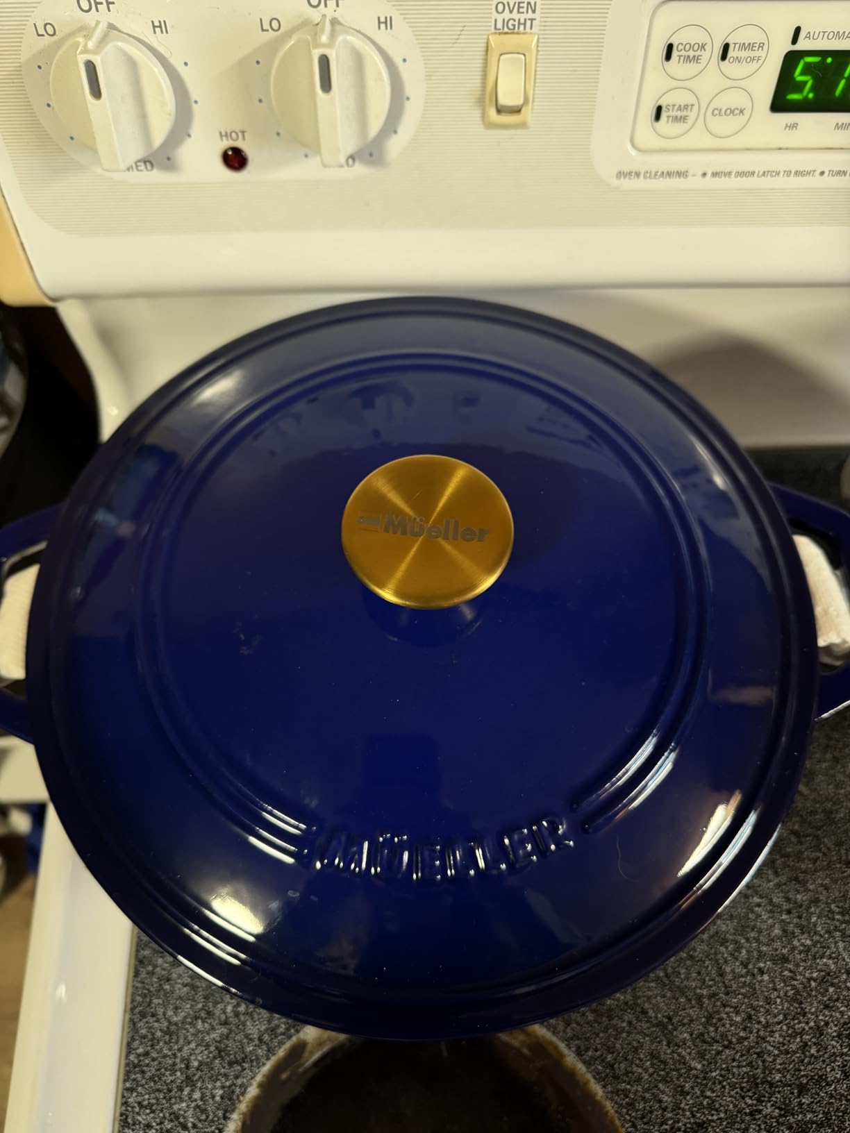 Mueller 6 Quart Enameled Cast Iron Pot Dutch Oven, Heavy-Duty Oven-Safe up to 500° F, & Across All Cooktops, Casserole Dishes for Ovens, Bread Pan with Lid and Knob, Cast Iron Cookware, Grey | Heavy-Duty, Oven-Safe up to 500° F, Across All Cooktops, With Stainless Steel Knob, Grey customer photo 1