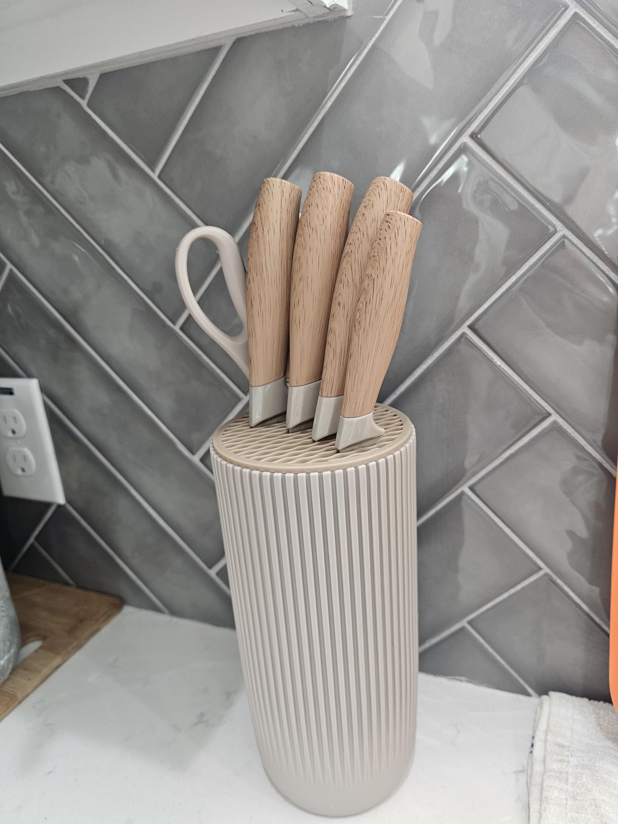 Knife Set, Wiztoynia 6-Piece Khaki Kitchen Knife Set for Home, Anti-Rust Non-stick Stainless Steel Sharp Chef Knife Sets with Universal Knife Block for Kitchen, Ergonomical Design customer photo 2