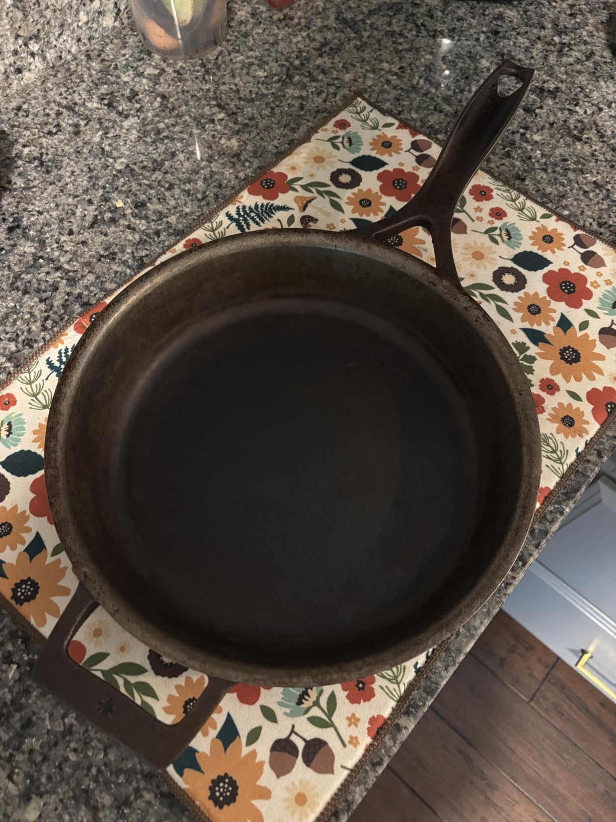 Stargazer 12-Inch Cast Iron Skillet | Made in USA, Seasoned, Premium Frying Pan for Grilling, Searing, Baking & More customer photo 1