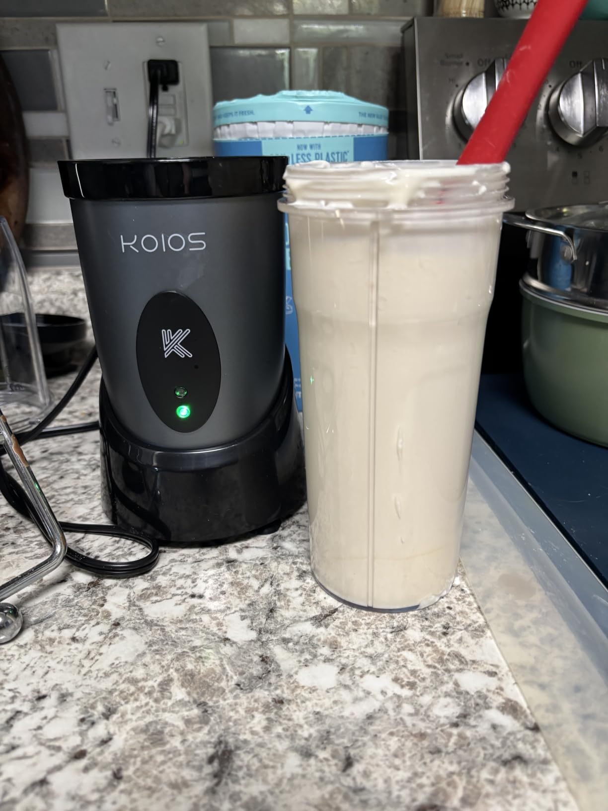 KOIOS Smoothie Blender for Kitchen, 900W Personal Blender for Smoothies Shakes 14pcs with 3 Portable Cups 23oz + 17oz, Single Serve Smoothies Maker Mixer for Juices Frozen Drinks, Grey Blue customer photo 2