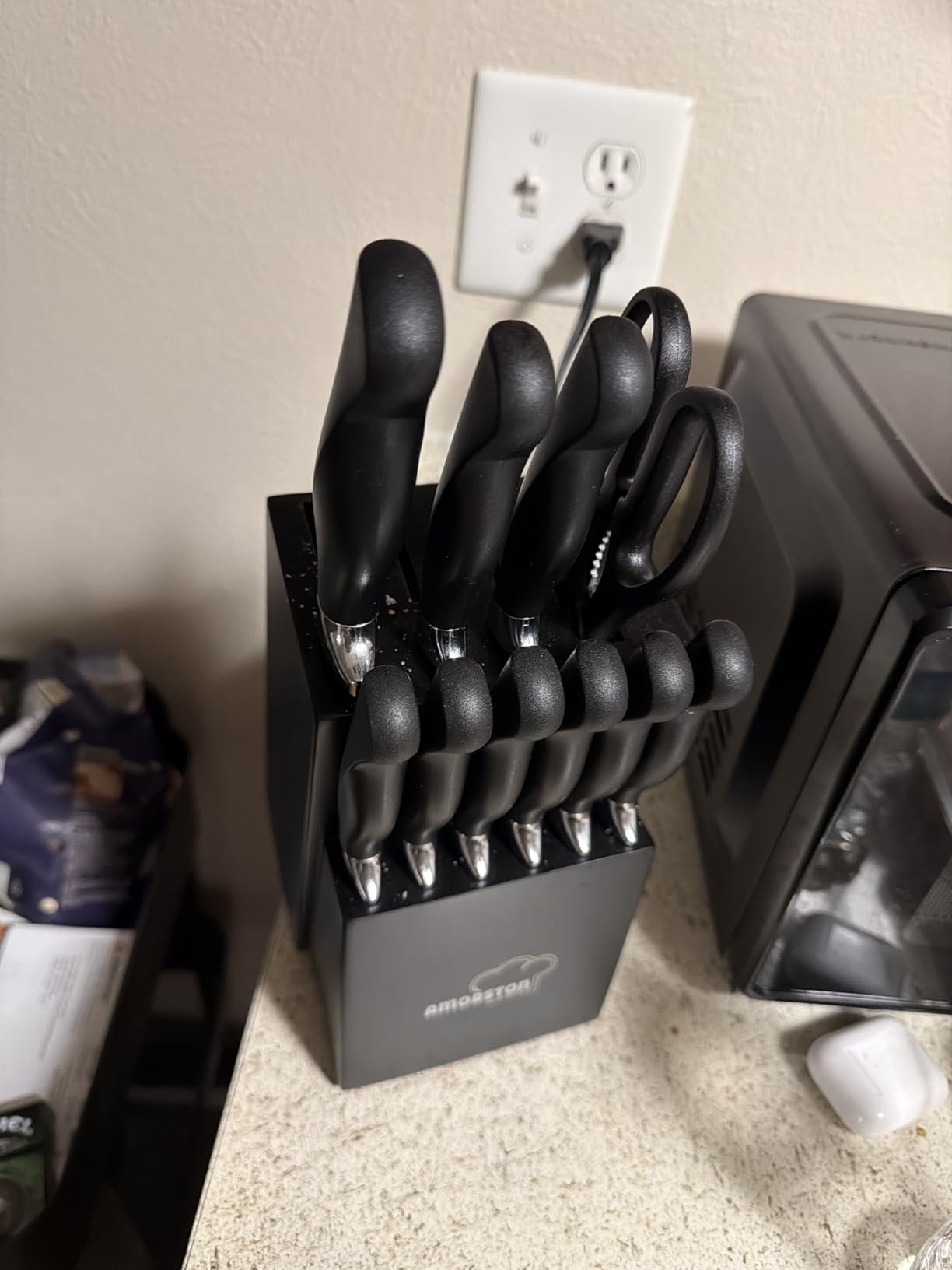Amorston Knife Set, 15 Piece Kitchen Knife Set with Block and Built in Sharpener, German Stainless Steel Dishwasher Safe Knife Block Set, Black Kitchen Knives Set for Home Cooking customer photo 1