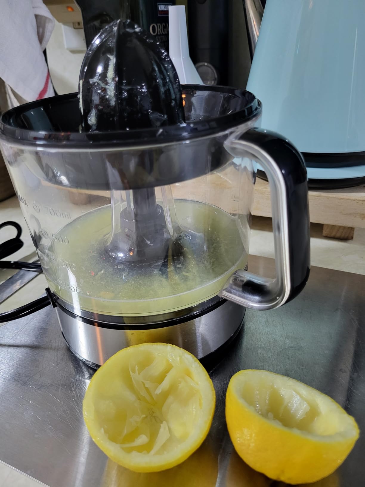 Elite Gourmet ETS623 Electric Citrus Juicer, 24 oz, Black/Stainless Steel customer photo 2