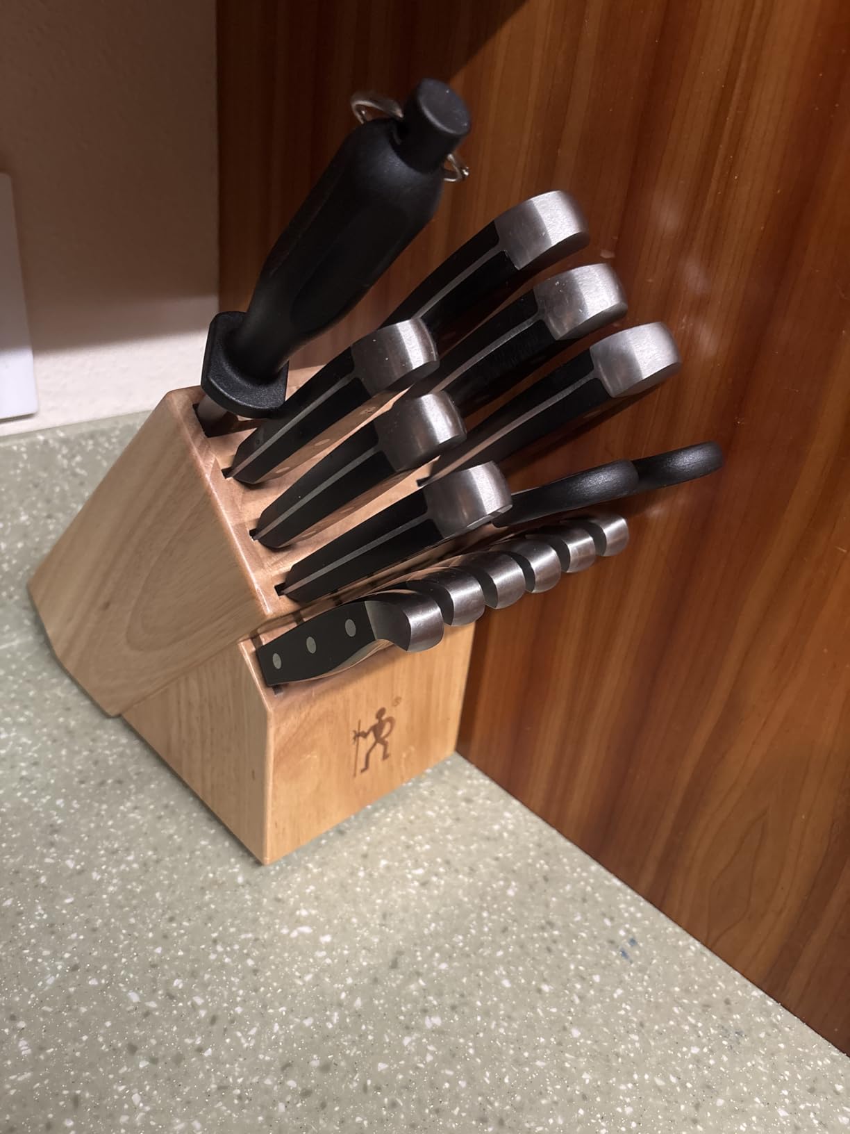 Henckels Statement 20 pc Knife Set with Knife Sharpener, German Engineered | Informed by 100+ Years of Mastery. Effortless Cutting with Lightweight with Comfortable Grip, Dishwasher safe. customer photo 1