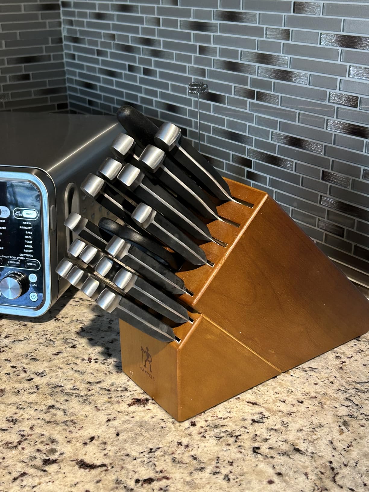 Henckels Statement 20 pc Knife Set with Knife Sharpener, German Engineered | Informed by 100+ Years of Mastery. Effortless Cutting with Lightweight with Comfortable Grip, Dishwasher safe. customer photo 2