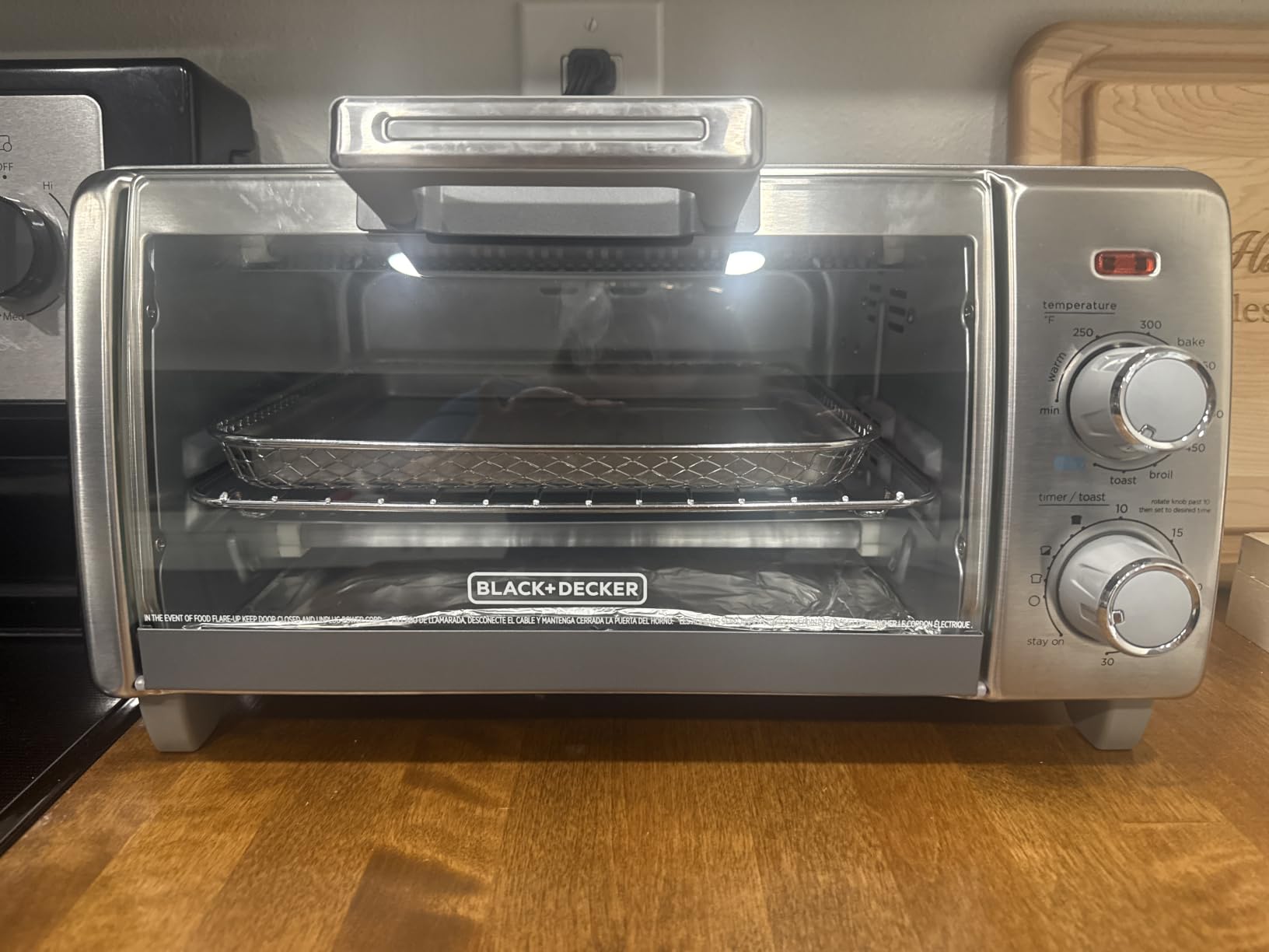 BLACK+DECKER 4-Slice Air Fry Toaster Oven, 5-in-1 Countertop Oven customer photo 2