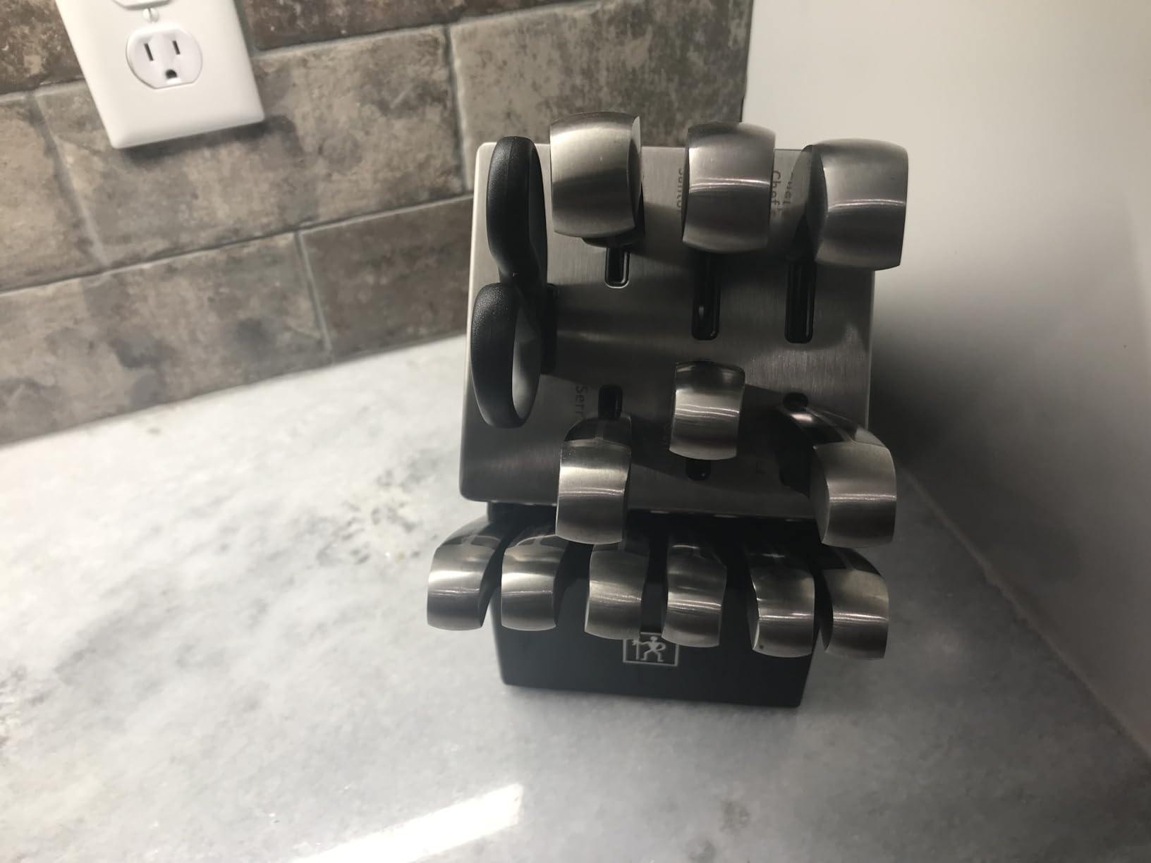 Henckels International Statement 14-pc Self-Sharpening Knife Block Set with 6 Steak Knives, Natural Block Color customer photo 2