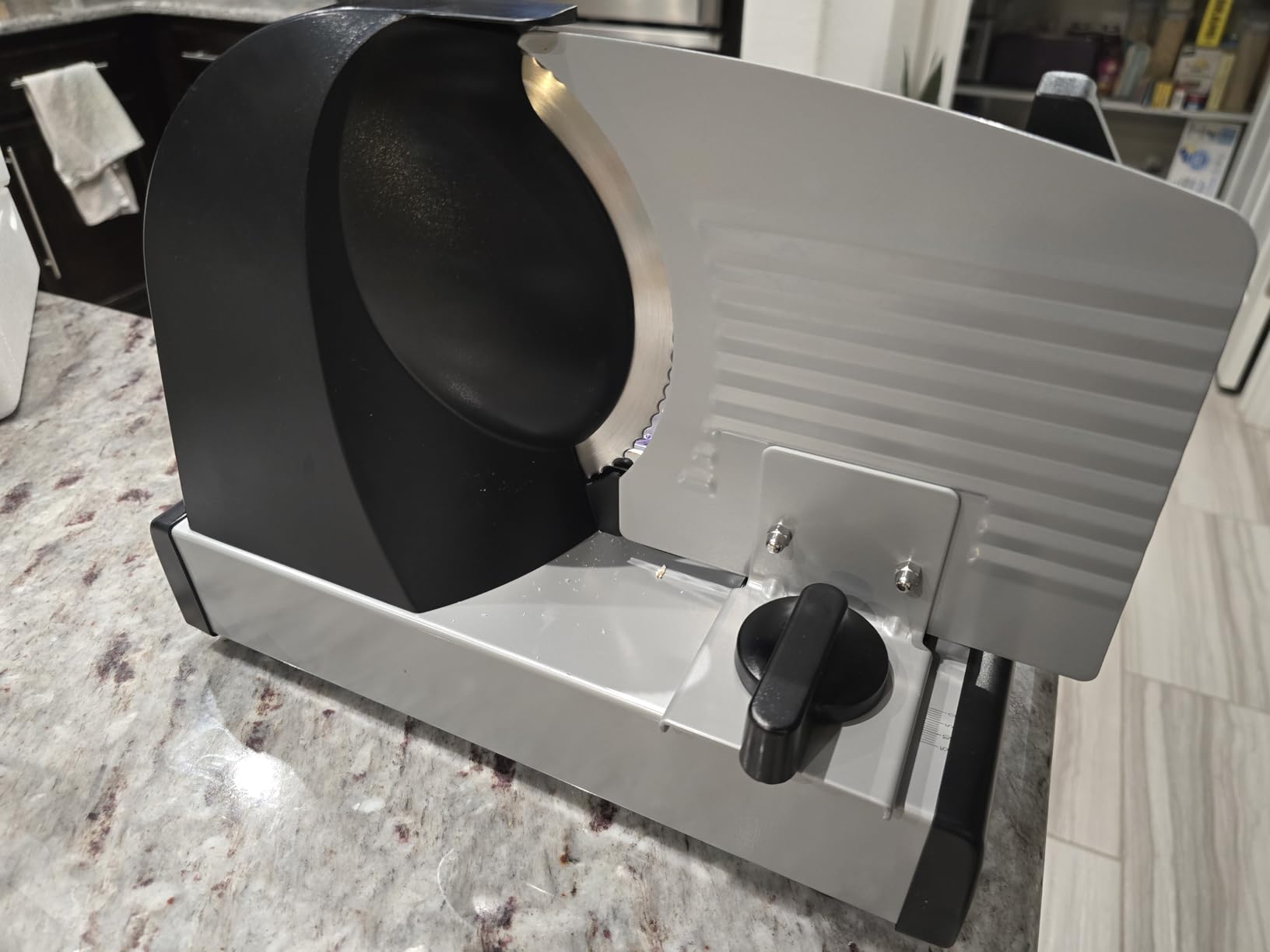 Nutrichef Electric Meat Slicer | 200W Automatic Meat, Deli & Bread Slicer | Adjustable Dial for 0-15mm Cutting Range Thickness | Removable 7.5 IN Stainless Steel Blade & Food Pusher for Safety (Black) customer photo 2