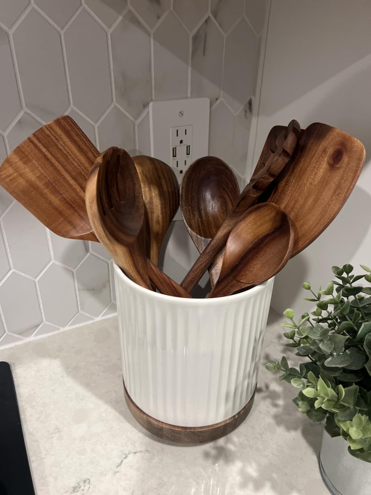 Zulay Kitchen 15-Piece Teak Wooden Utensils for Cooking - Natural Teak Utensil Set with Premium Gift Box - Non-Stick Wooden Spoons for Cooking - Kitchen Gift Set - Comfortable Grip Wooden Utensil Set customer photo 1
