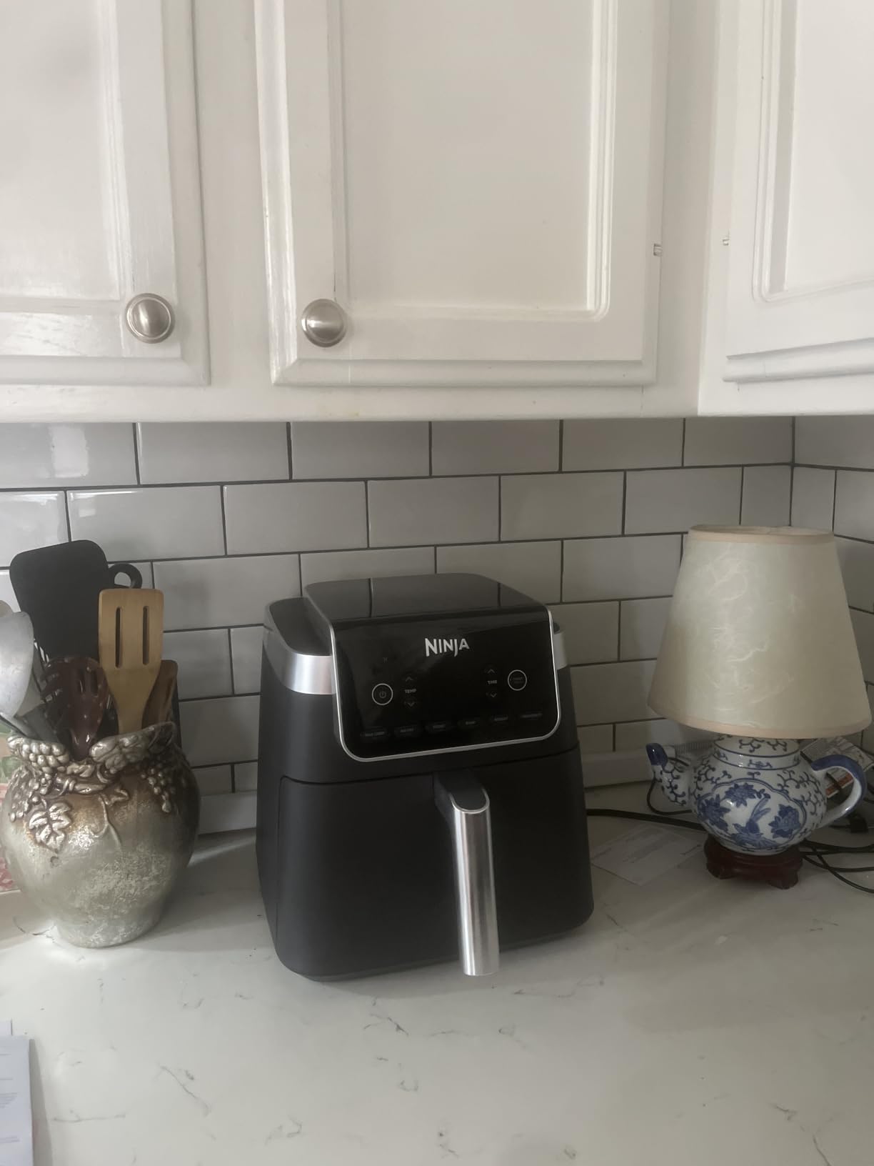 Ninja XL Air Fryer with MaxCrisp | 6.5 QT Capacity | 6-in-1 Max Crisp, Air Fry, Roast, Bake, Reheat & Dehydrate | 450°F Temp | 1750 Watts | Nonstick Basket, Crisper Plate & Recipe Guide | Grey | AF181 customer photo 2