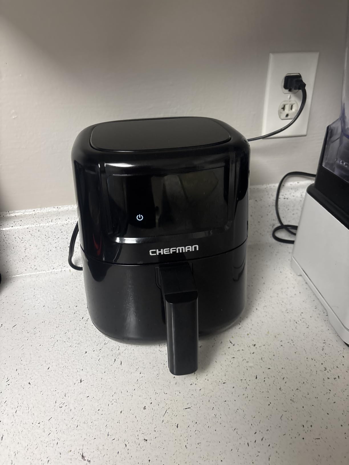 CHEFMAN 2 Qt Mini Air Fryer - Digital Space-Saving Compact Air Fryer with Nonstick and Dishwasher Safe Basket, Quick & Easy Meals in Minutes, Digital Timer and Shake Reminder, Red customer photo 1