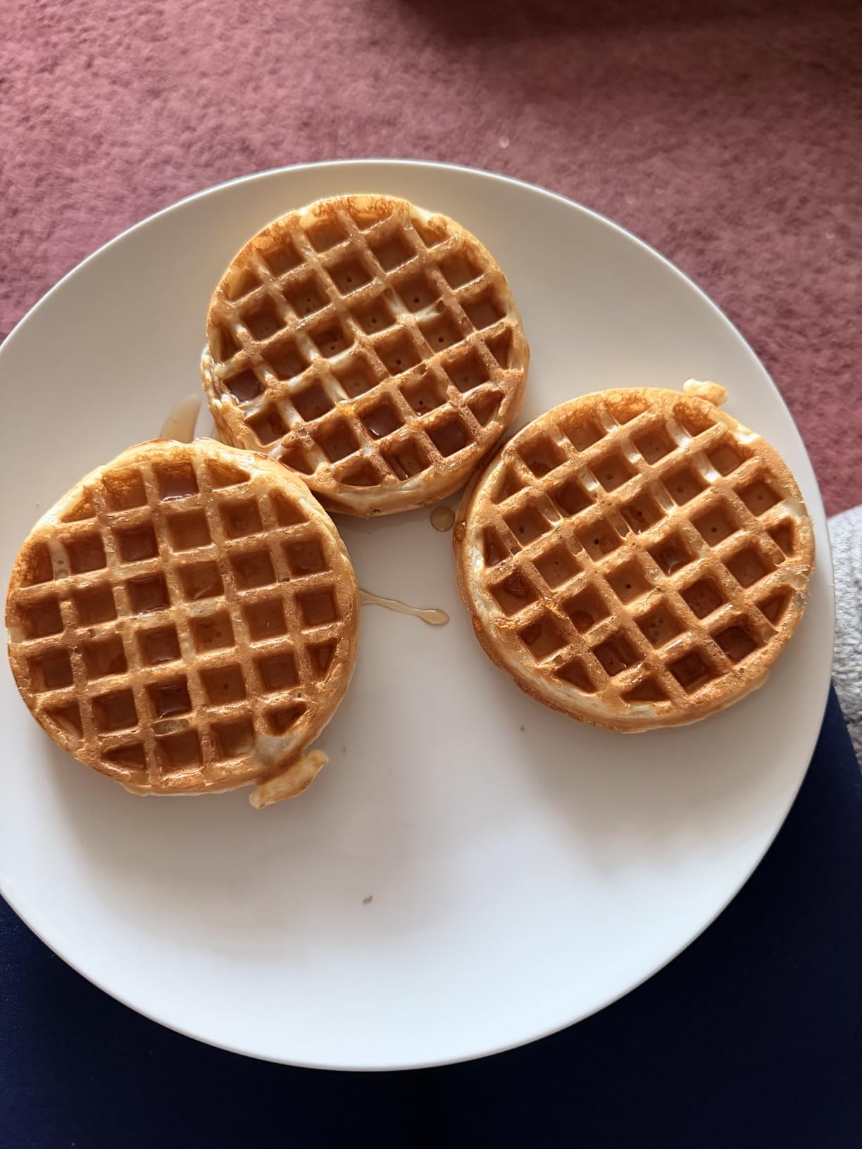 bella Stack & Store Mini Waffle Maker, 4-Inch Non-Toxic Ceramic, Oatmilk customer photo 2