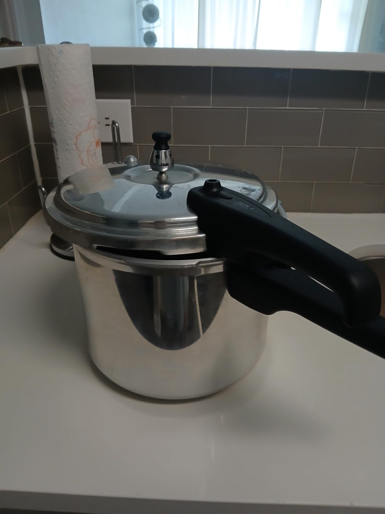 IMUSA 7 Quart Stovetop Aluminum Presure Cooker with safety valves for risk-free opening customer photo 1