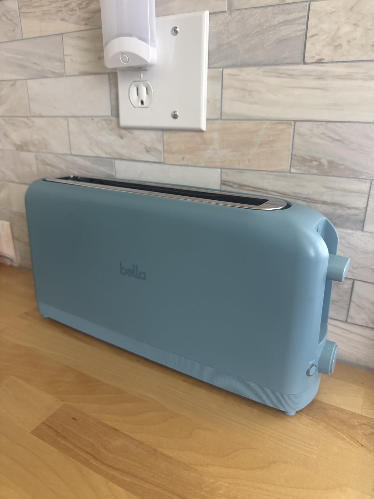 bella Fits-Anywhere 2-Slice Slim Toaster, Long Slot & Extra Wide, Surf customer photo 2