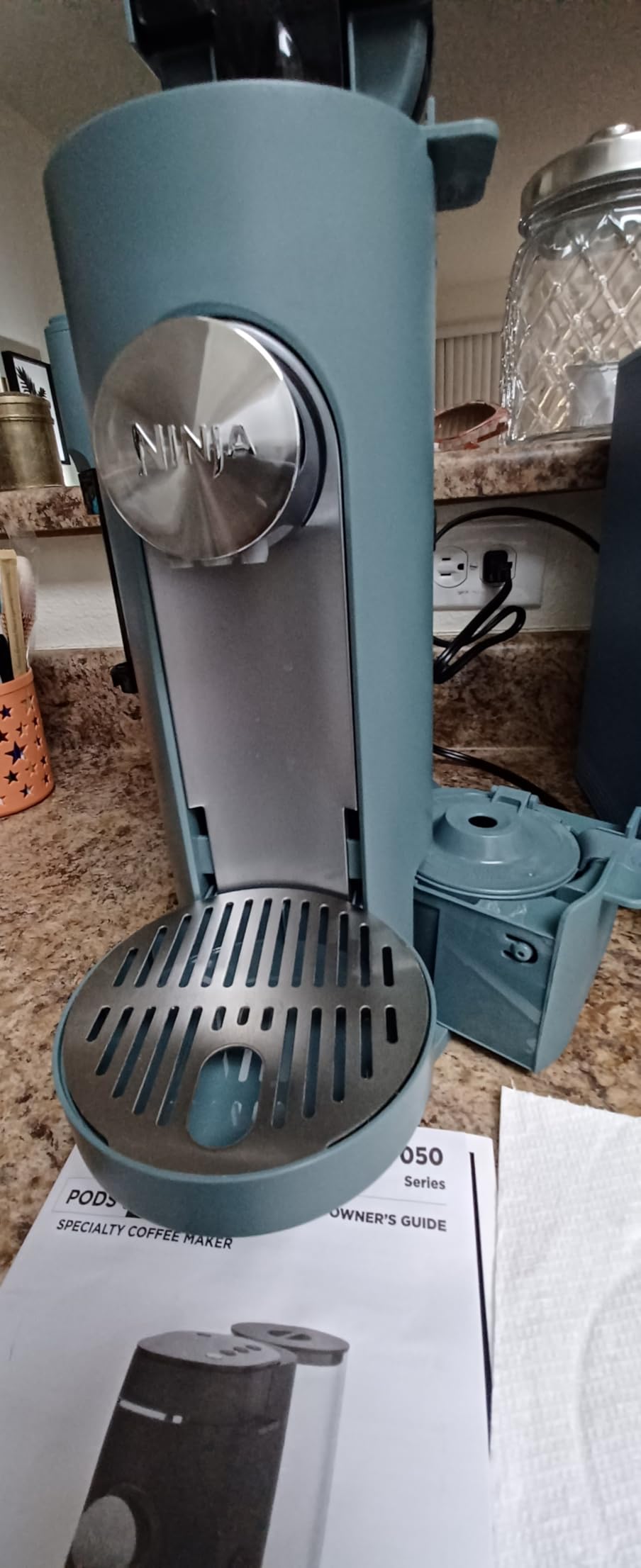 Ninja Pods & Grounds Coffee Maker, K-Cup Compatible, Glacier Blue, PB051GB | Built-In Milk Frother, 6-oz. Cup to 24-oz. Travel Mug Sizes, Iced Coffee Maker customer photo 2