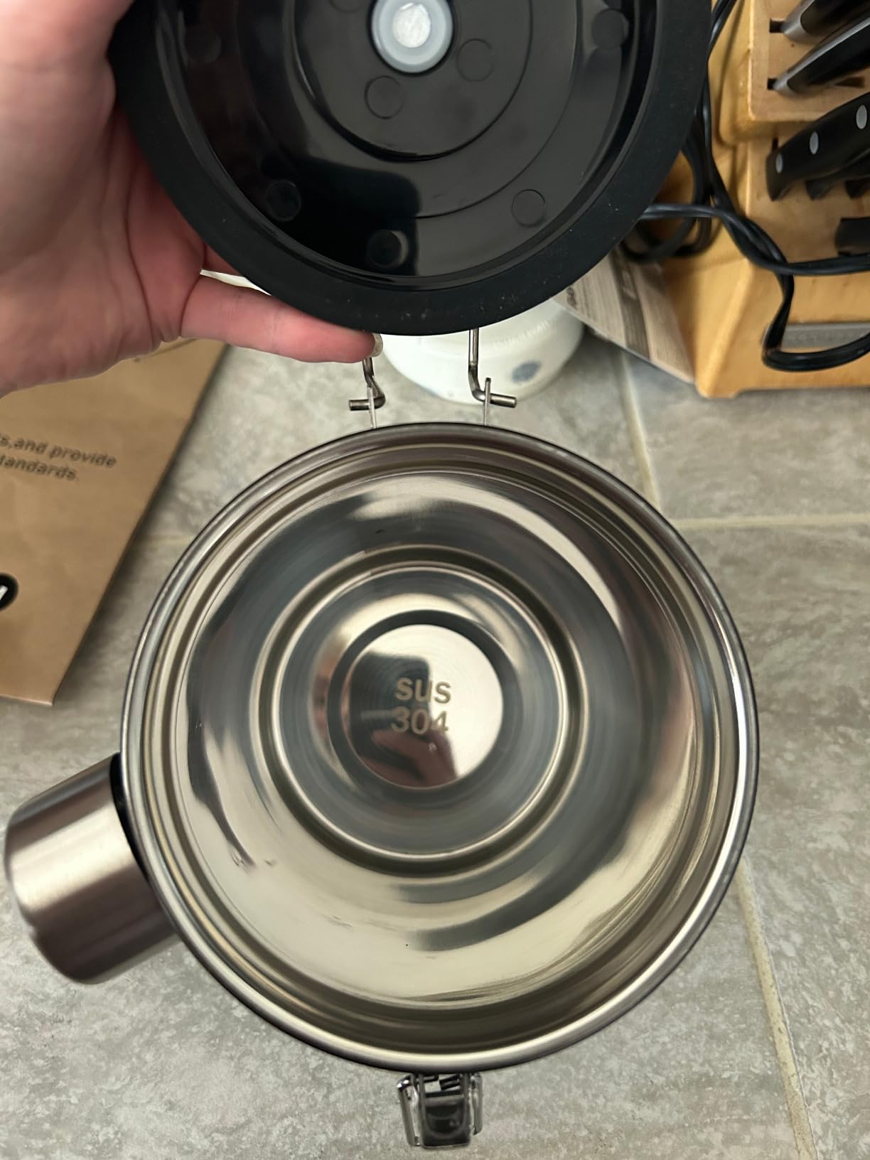 Ohtomber Coffee Canister Storage Container - 22OZ Stainless Steel Airtight Coffee Bean Storage Grounds Container with Date Tracker & Measuring Scoop, Kitchen Food Canister Jar for Cereal, Sugar, Tea customer photo 2