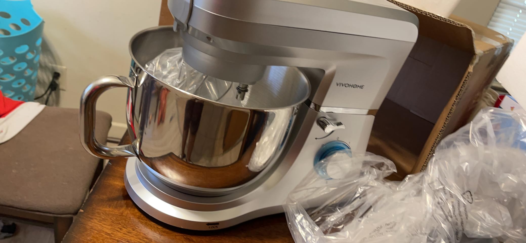 VIVOHOME 6-in-1 Stand Mixer, 8.5-Quart Tilt-Head Mixer, 10 Speeds, Black | Meat Grinder & Glass Blender Jar, Pasta Maker & Slicer, Stainless Steel Bowl, Dough Hook, Beater, Whisk, Splash Guard customer photo 2