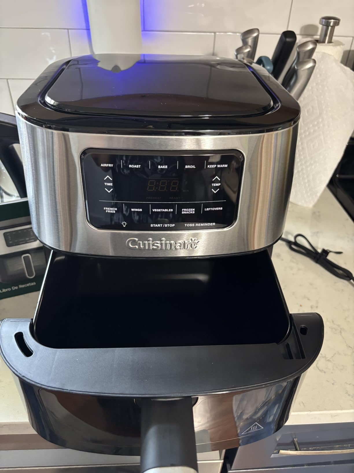 Cuisinart Air Fryer, 4.5-Quart Basket Fryer with 4 Cooking Functions to Air Fry, Roast, Bake, and Keep Warm, 4 Airfryer Presets, Dishwasher-Safe Parts, AIR-160NAS, Stainless Steel & Black customer photo 1