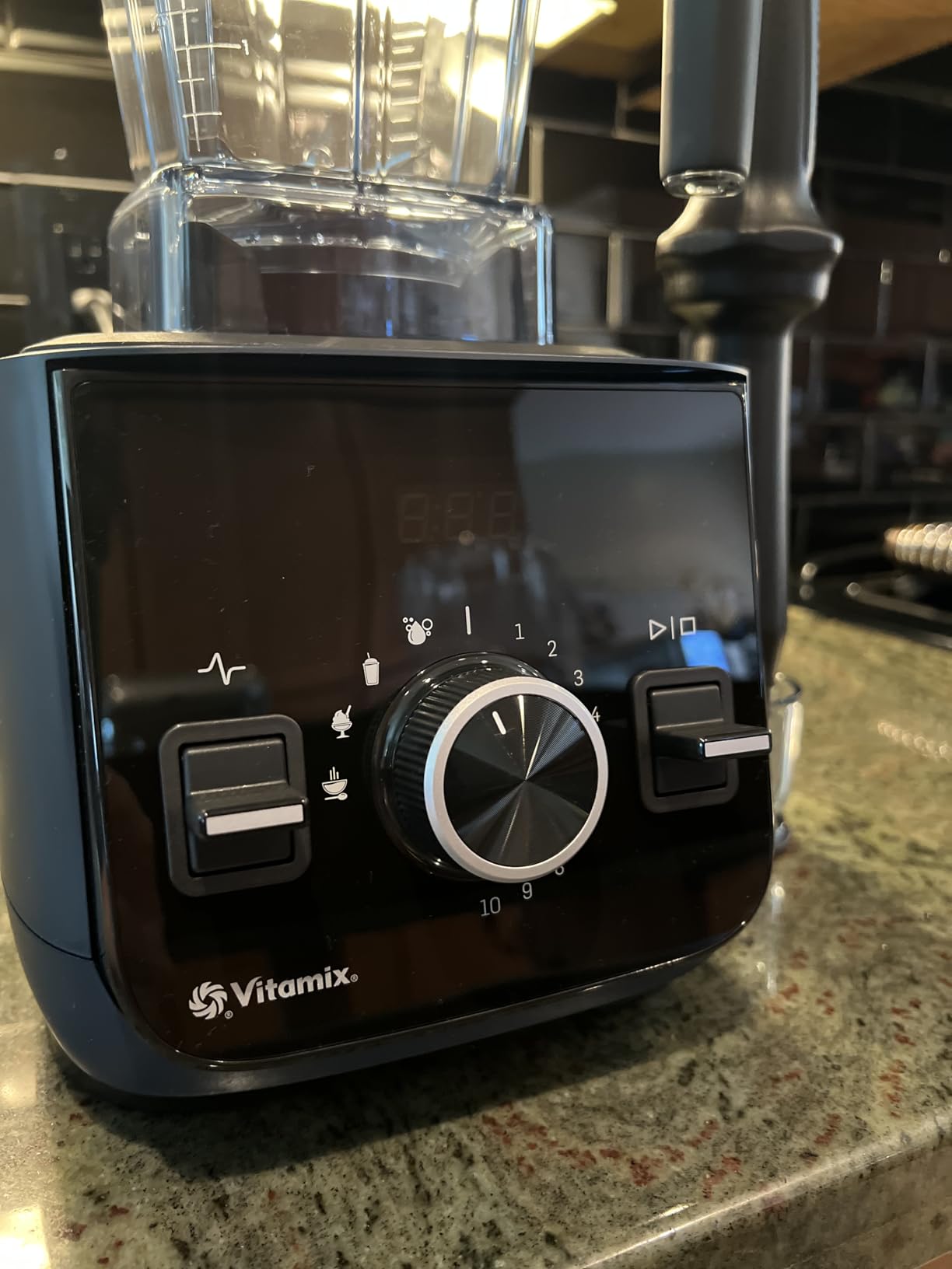 Vitamix Ascent X2 Professional-Grade Blender, 3 Programs, Polar White, 48 oz. Container, SELF-DETECT customer photo 2