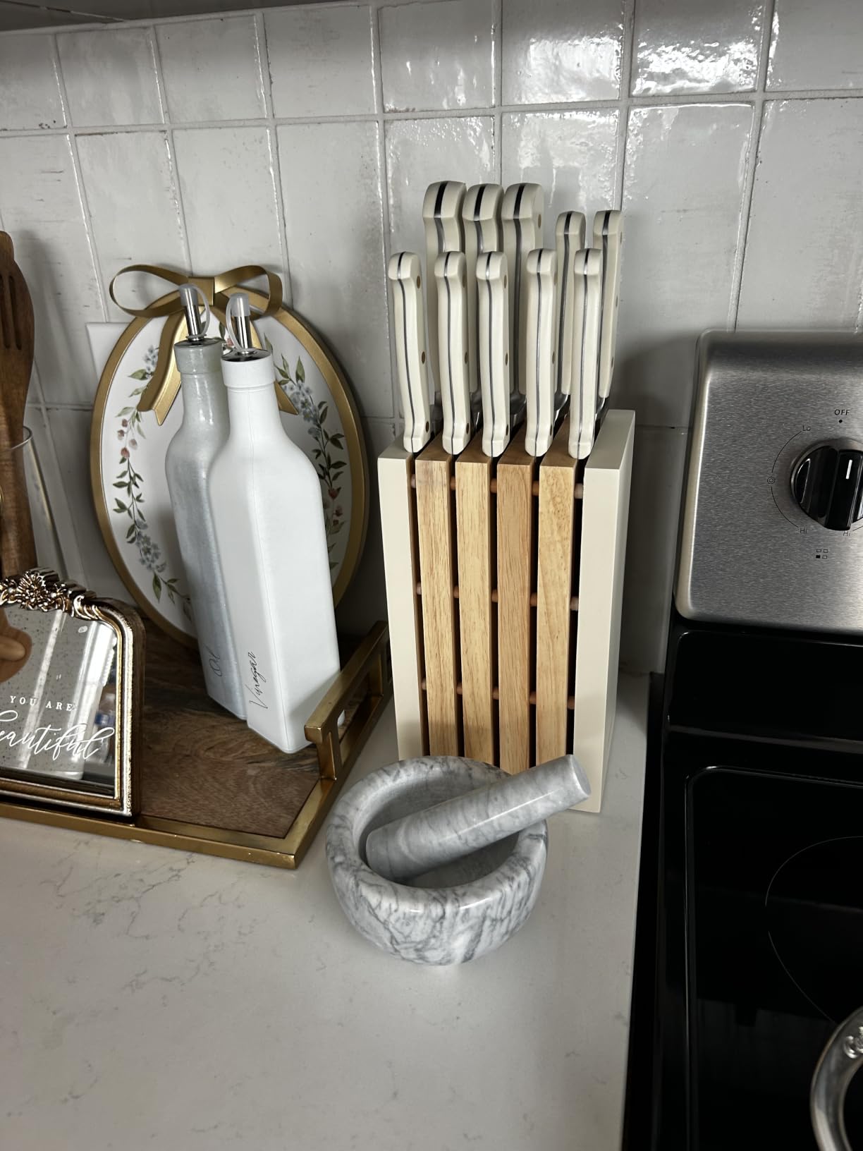 CAROTE 15-Piece Knife Set, Wood Block with Built-In Sharpener, Cream, Stainless Steel Knives, Ceramic Nonstick Coating, Long-Lasting Sharpness, Rust-Resistant, Non-Slip Handles, Dishwasher Safe customer photo 2