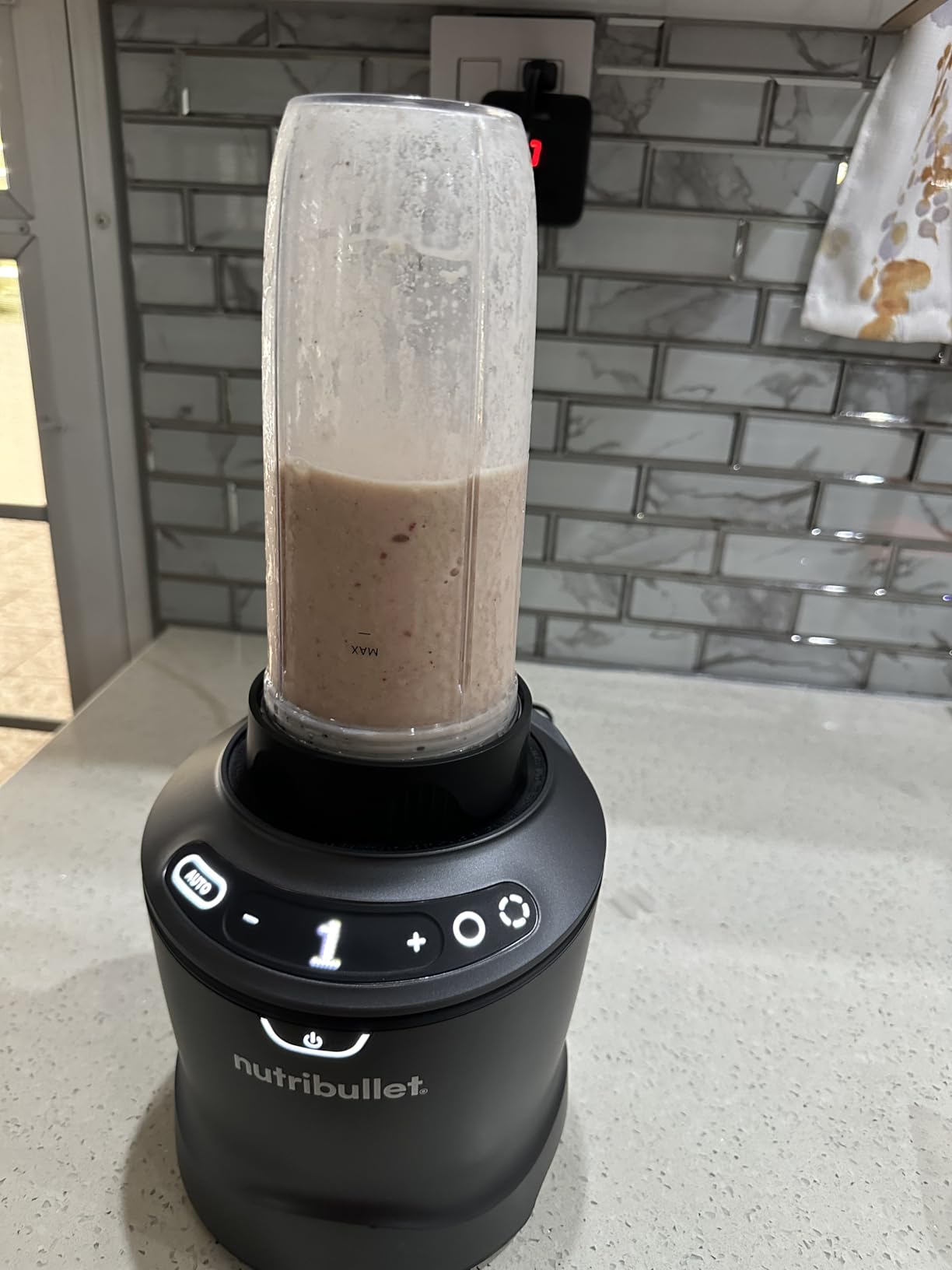 nutribullet SmartSense Blender Combo, 1400W, 64oz Pitcher, 32oz & 24oz Cups, 5-Speed, Smoothies, Ice and Frozen Fruit, Nut Milk, Soup, Gunmetal Gray, NBF50700 customer photo 2
