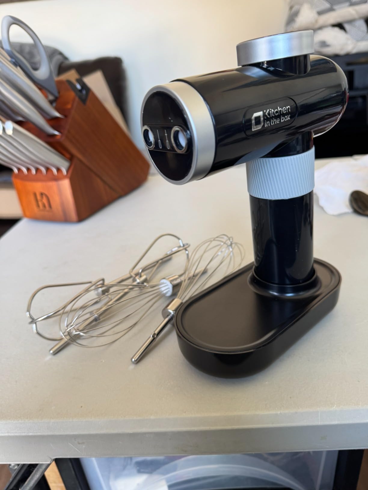 Kitchen in the box Cordless Rechargeable Hand Mixer for Kitchen, Portable Handheld Electric Mixer with Beaters, Whisks, 6-Speed Digital Display, Charging Base and USB-C Charge Cable (Classic Black) customer photo 1