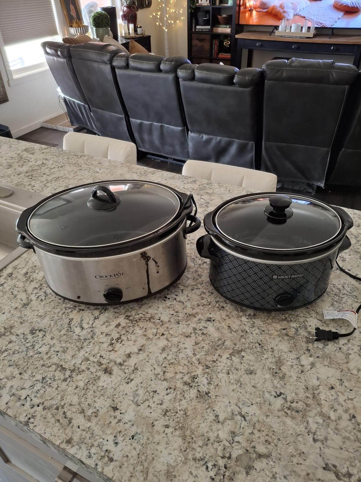West Bend Slow Cooker 4-Quart Manual Crockery Style with Dishwasher Safe Oval Ceramic Crockpot and Glass Lid Two Temperature Settings Plus Keep Warm, 210-Watts, Black customer photo 2