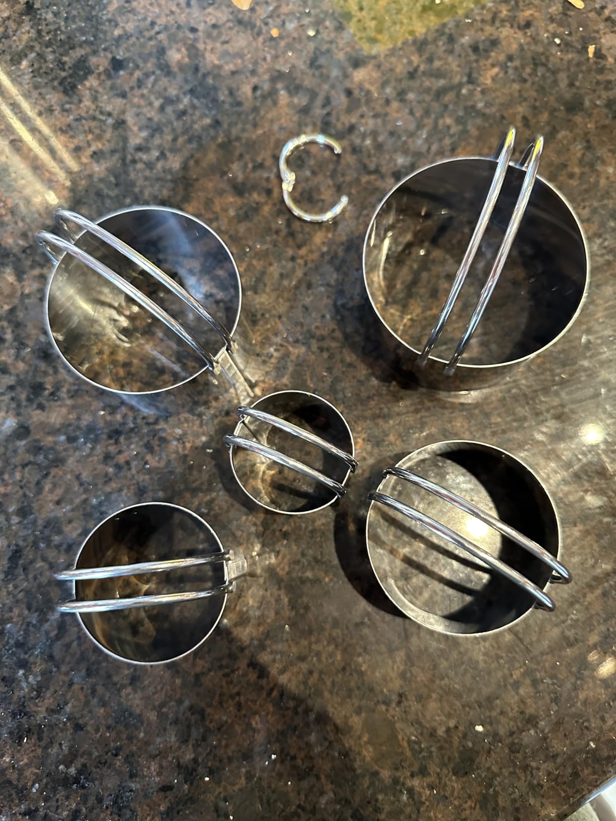 9PCS Stainless Steel Pastry Blender Set, 3 Cup Flour Sifter, Biscuit Cutter, Pastry Cutter, Dough Cutter, Silicone Baking Mats, for Cooking Cookies and Donuts, Cakes, Biscuits or Making Pancakes customer photo 1