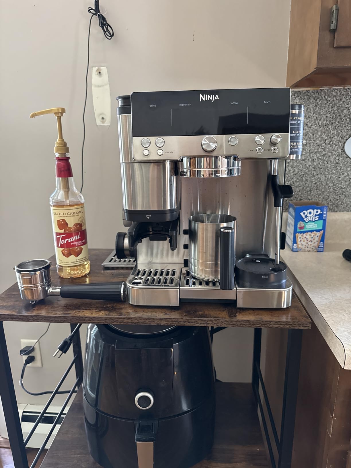 Ninja Luxe Café Premier 3-in-1 Espresso Machine, Drip Coffee, & Rapid Cold Brew | Built-in Coffee Grinder, Hands-Free Milk Frother, Assisted Tamper for Cappuccinos & Lattes | Gunmetal | ES601GM customer photo 1
