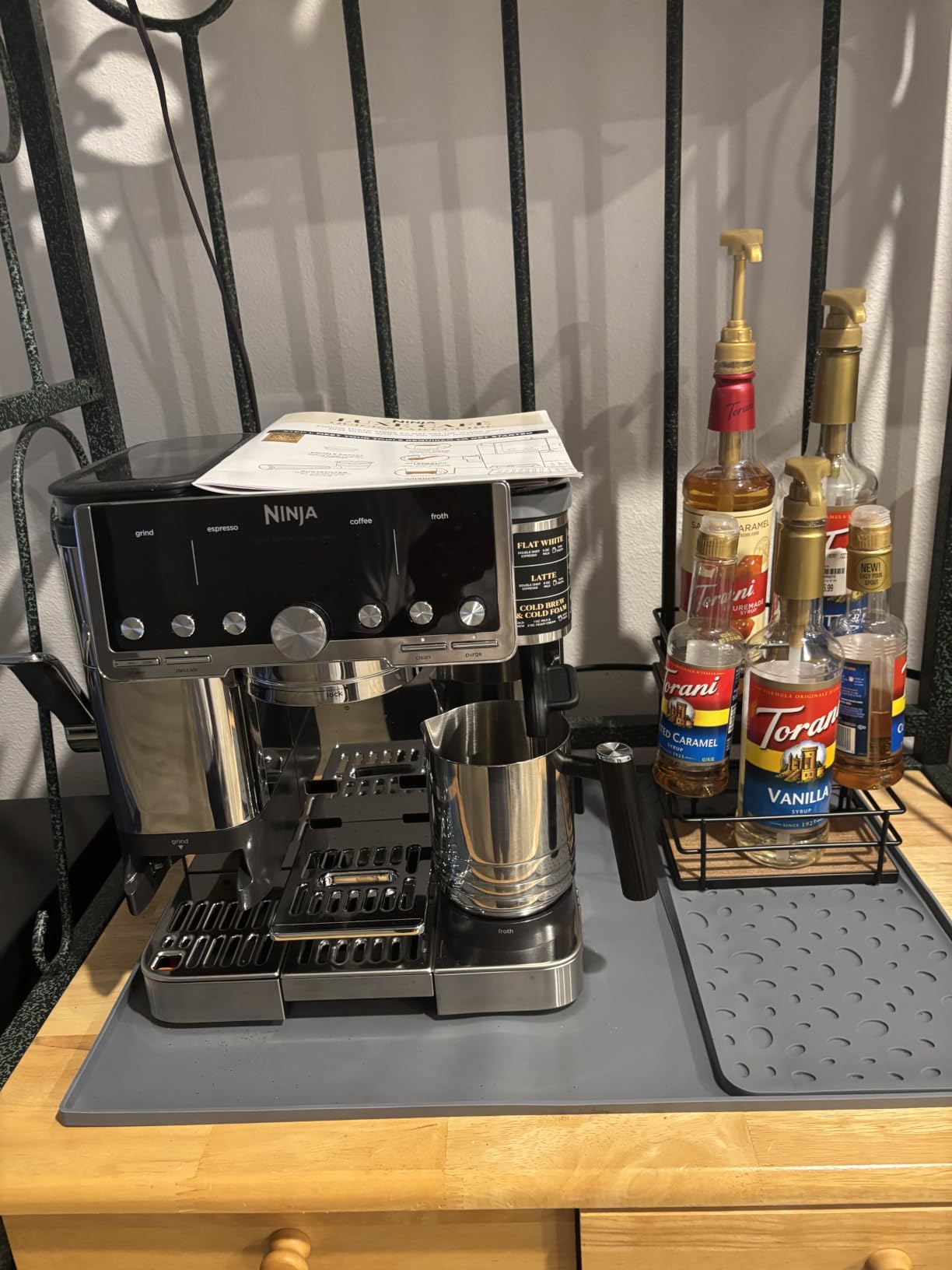 Ninja Luxe Cafe Pro Series, Espresso, Cold Brew, Hot Water, ES701 | Drip Coffee, Integrated Tamper, Built-in Grinder, Hands-Free Frother for Cappuccinos, Lattes, Americanos, Dairy or Non-Dairy customer photo 2