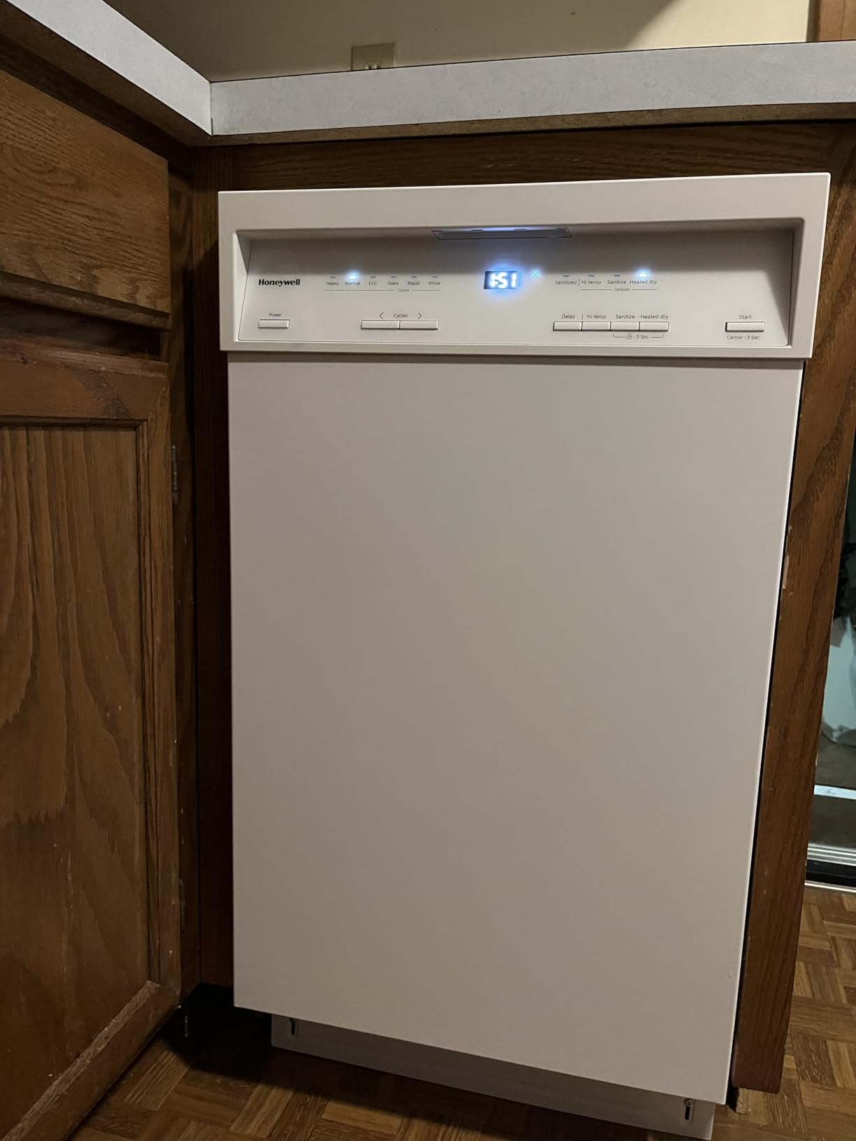 Honeywell 18 Inch Dishwasher with 8 Place settings, 6 Washing Programs, Stainless Steel Tub, Built-In Style, UL/Energy Star- White customer photo 2