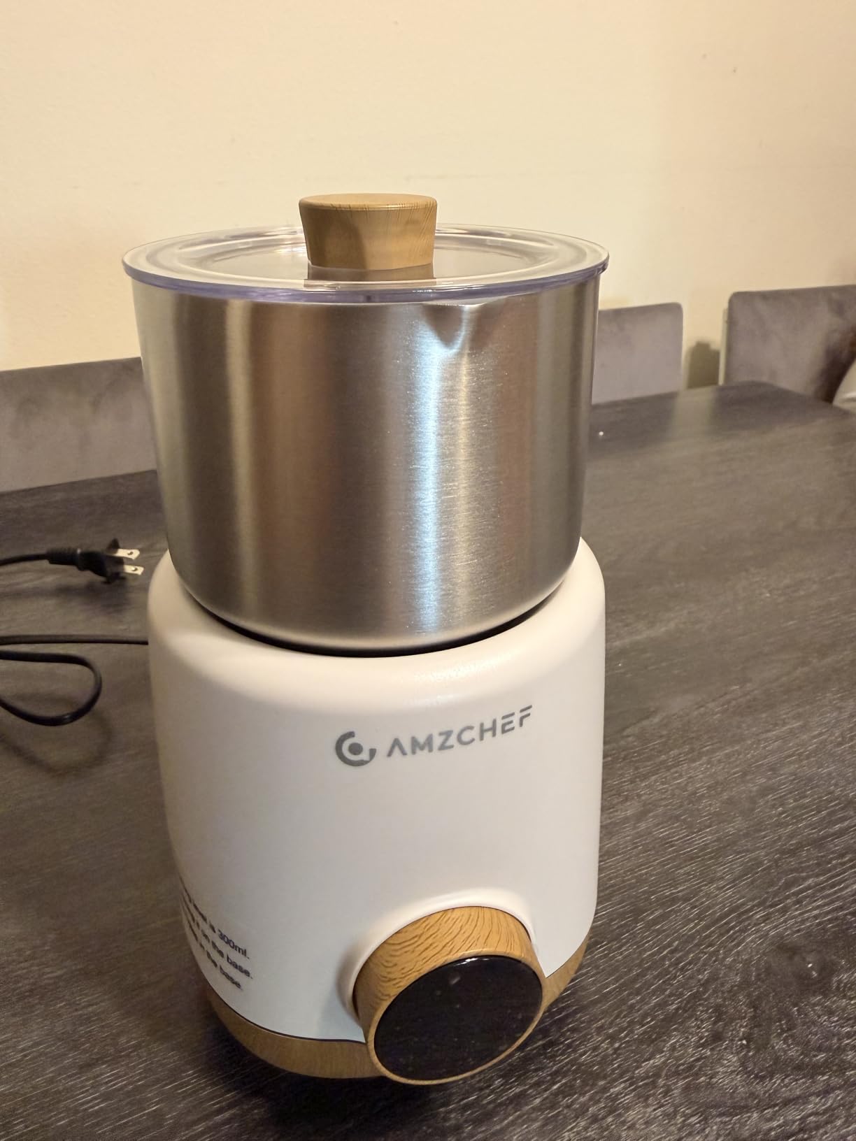 AMZCHEF 21 oz 8-in-1 Milk Frother, 550W Split Stainless Steel Automatic Steamer, Milk Warmer for Latte, Cappuccino, Hot Chocolate, Hot/Cold Froth, Heated Milk & Baby Food, Black customer photo 2