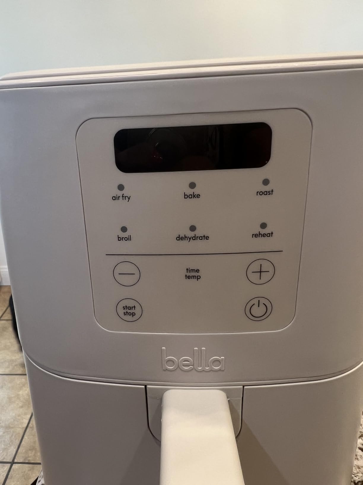 bella 4Qt Slim Air Fryer, Fits-anywhere Kitchenware, EverGood Ceramic Nonstick Coating, Adjustable Temperature, 6 Preset Cooking Options, 60 Min Auto Shutoff w Audible Tone, 3.3lb Capacity, Seaglass customer photo 1