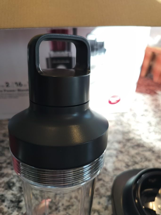 KitchenAid Pure Power Blender with 2 Blending Jars, 1700 Watt Peak Power, 68 oz Blending Jar, Includes 2 16-oz Personal Blending Jars, Precision Speed Control Knob, Smoothie cycle, Model KSB2078DG customer photo 1